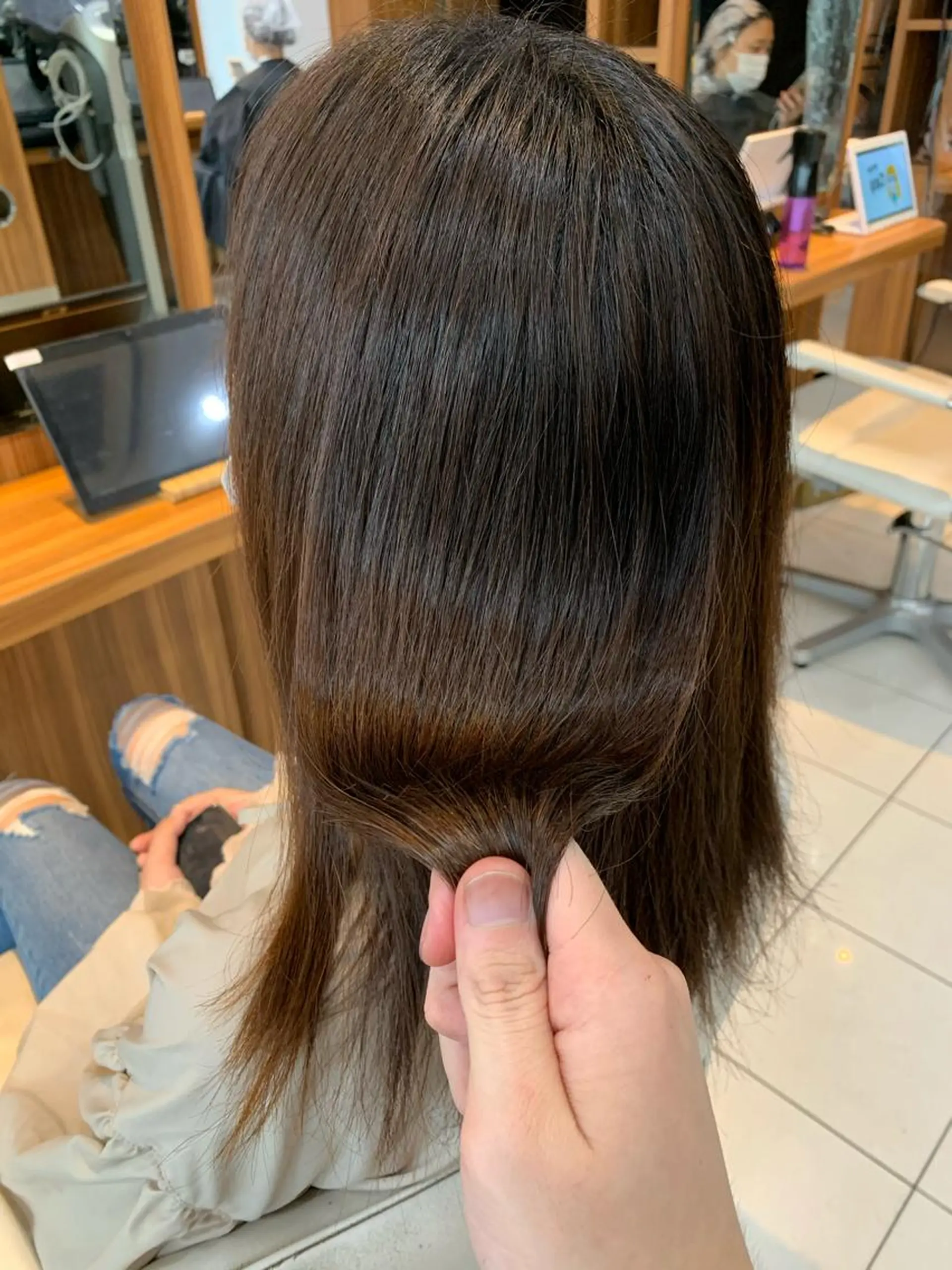 ミディアム パーマ ストレートパーマ カット ヘアカラー トリートメント 白髪ぼかしハイライト 柳川拓哉のヘアスタイル