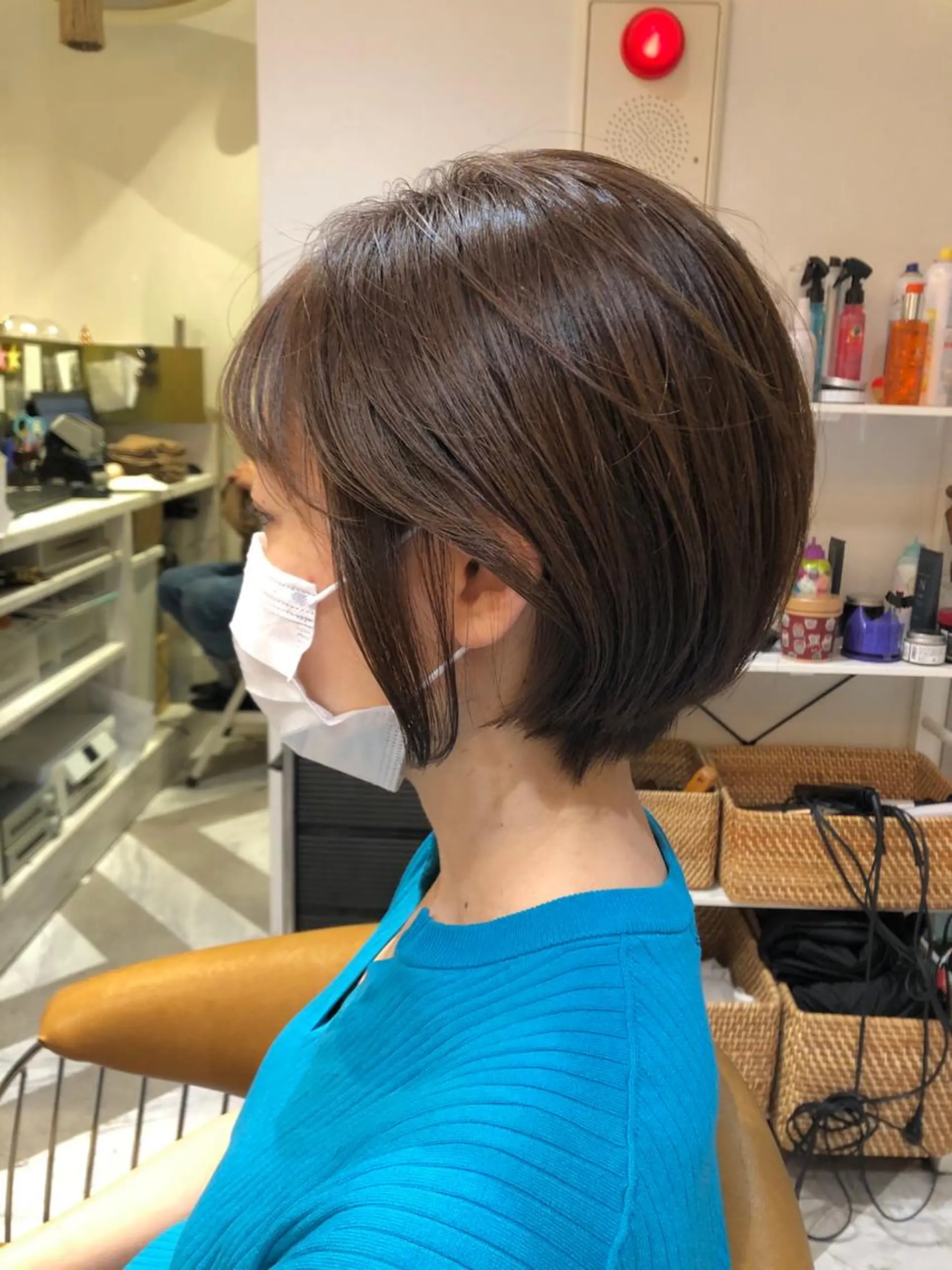 ショート レイヤーカット /透明感カラー西田のヘアスタイル