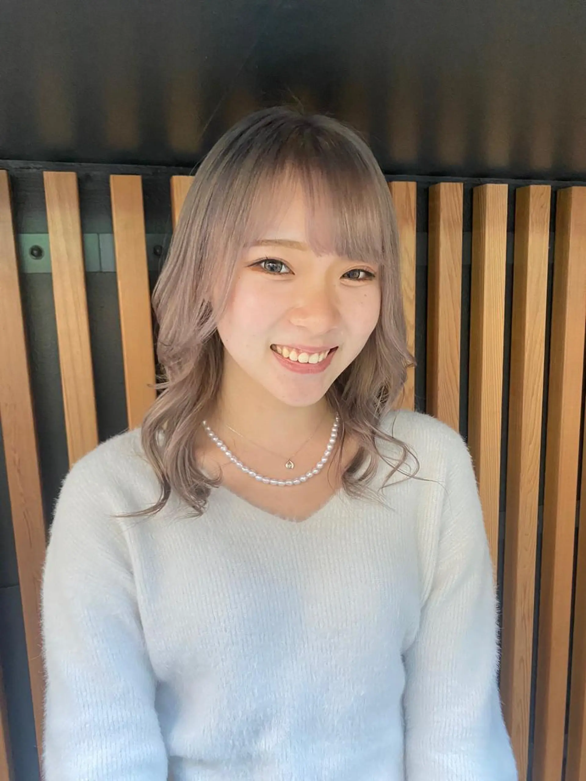 ロング カラー レイヤー・ブリーチ kiyotoshiのヘアスタイル