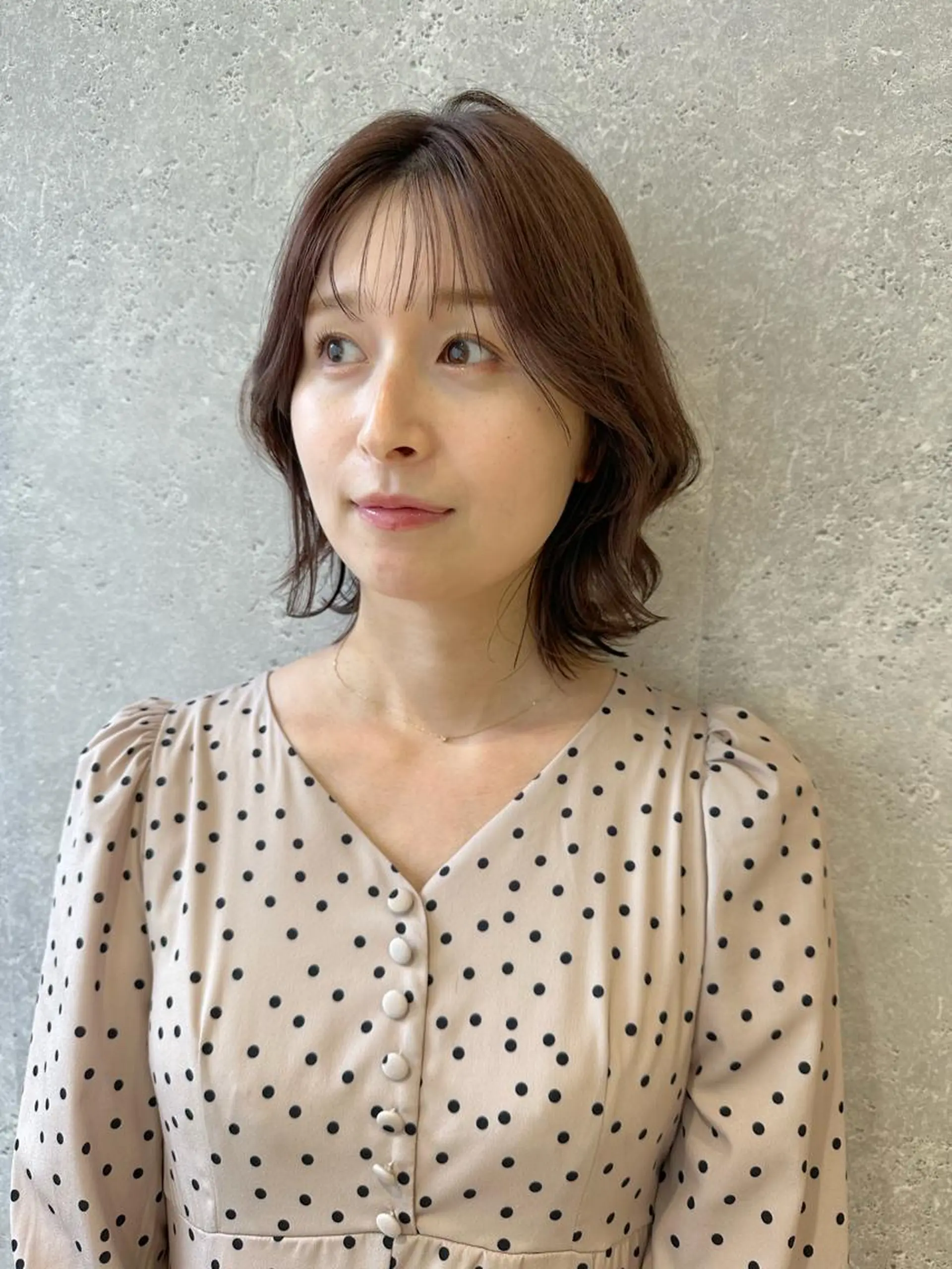 ミディアム シースルーバング 🩰 柔らかいカラー tomomi🌛のヘアスタイル