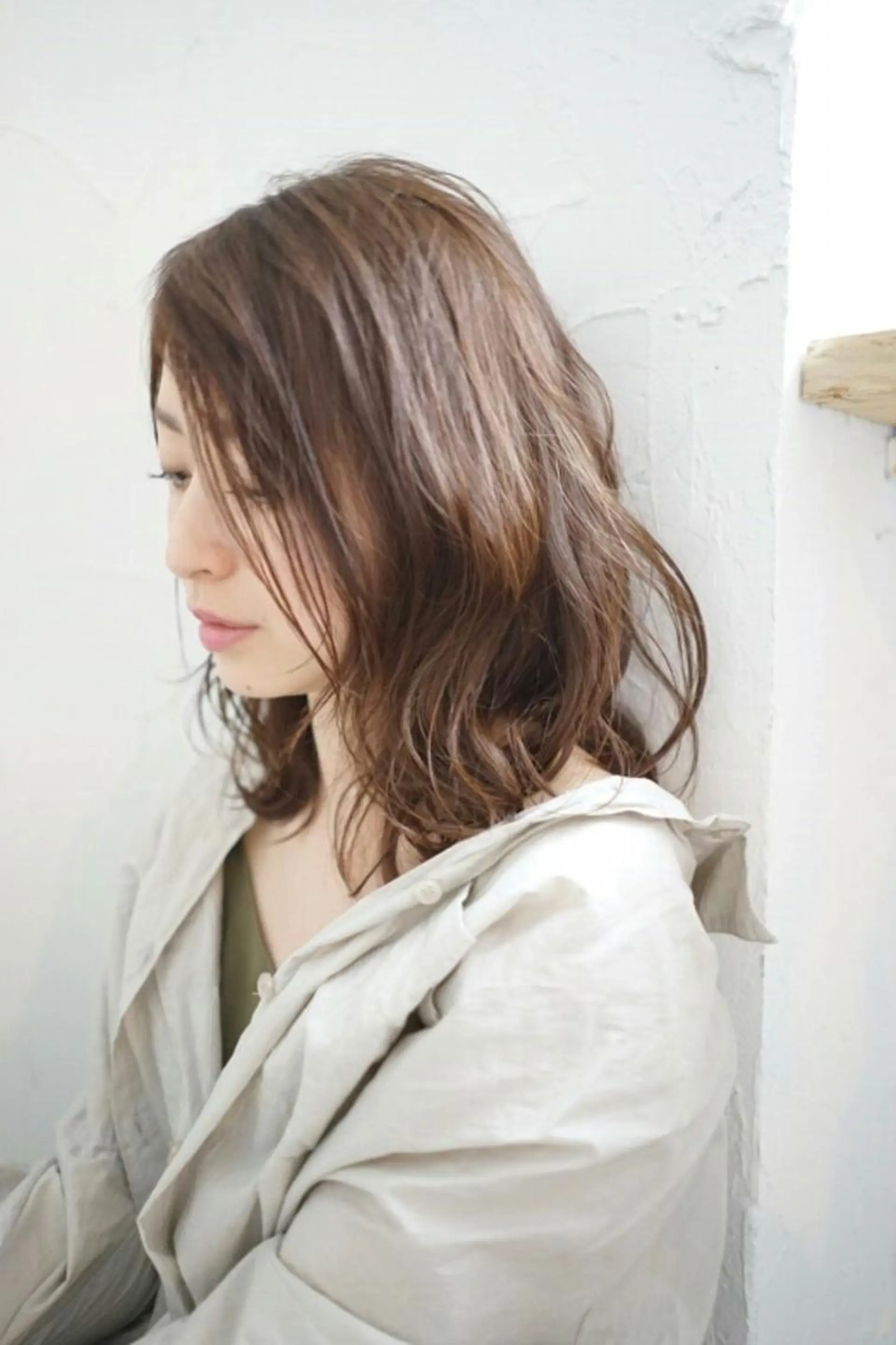 セミロング カラー パーマ 小田川 竜也のヘアスタイル