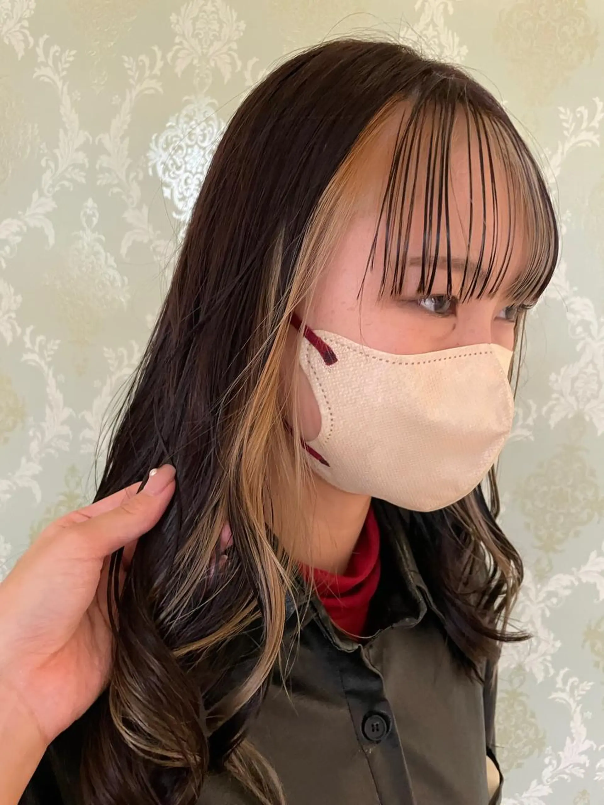 ロング カラー ミストバング ベージュカラー ブラウンカラー  フェイスフレーミング バイオレットカラー EARTH中島 秋桜久のヘアスタイル