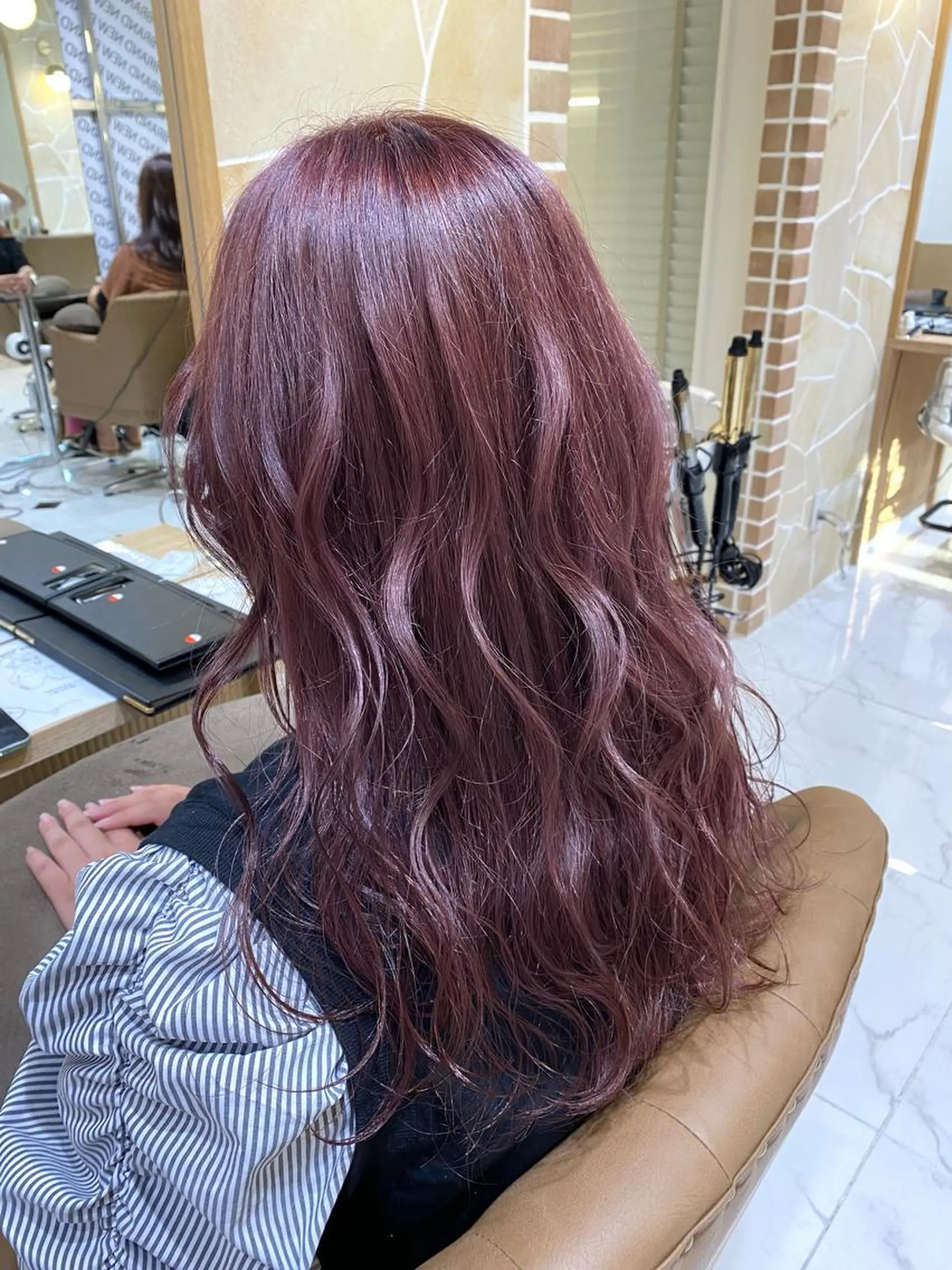ロング カット ヘアカラー 坂井 茅聖のヘアスタイル