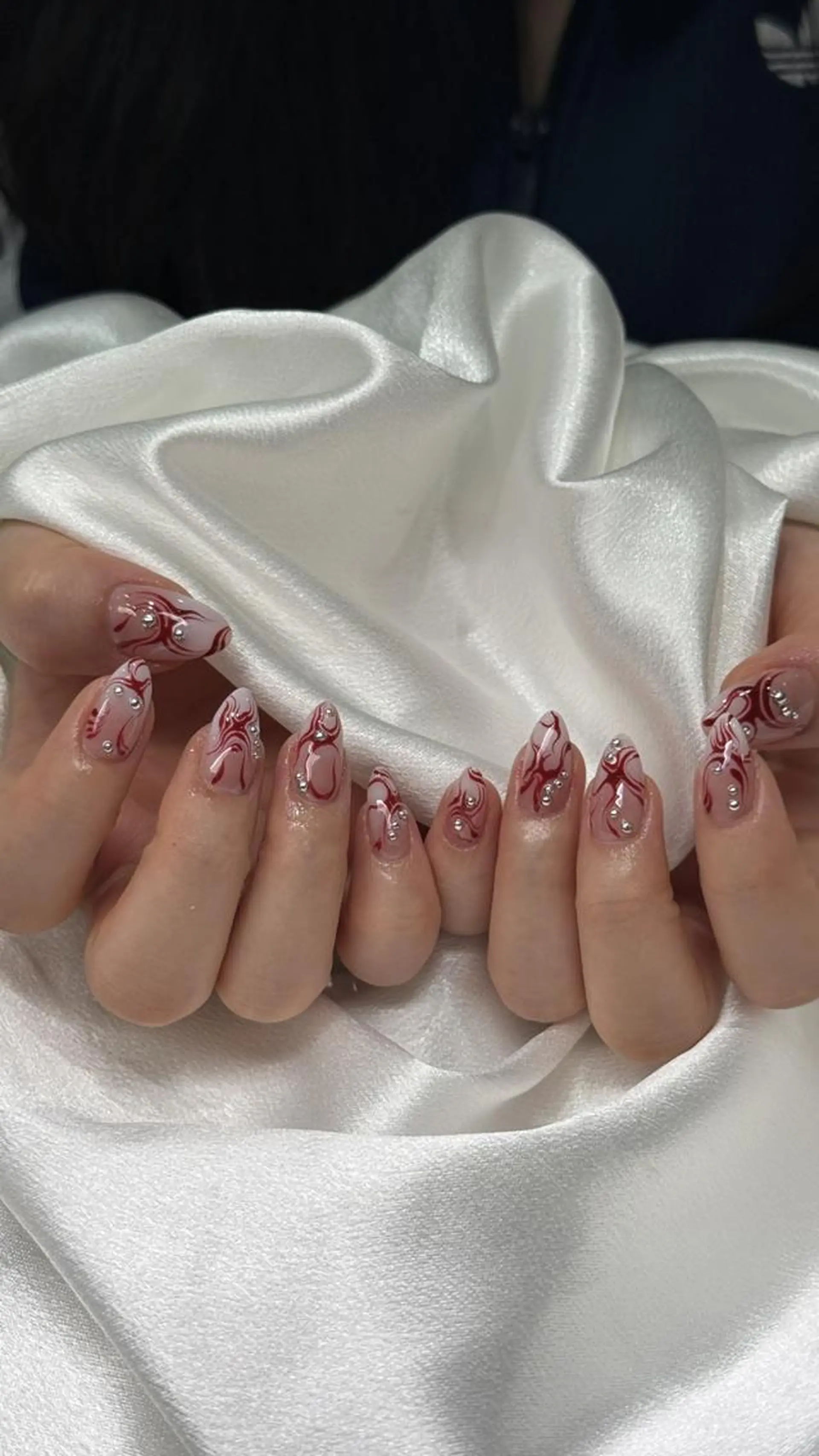 ネイル オーロラネイル ブルー チークネイル フットネイル フレンチネイル NAILS168 池袋西口駅前店のネイルデザイン