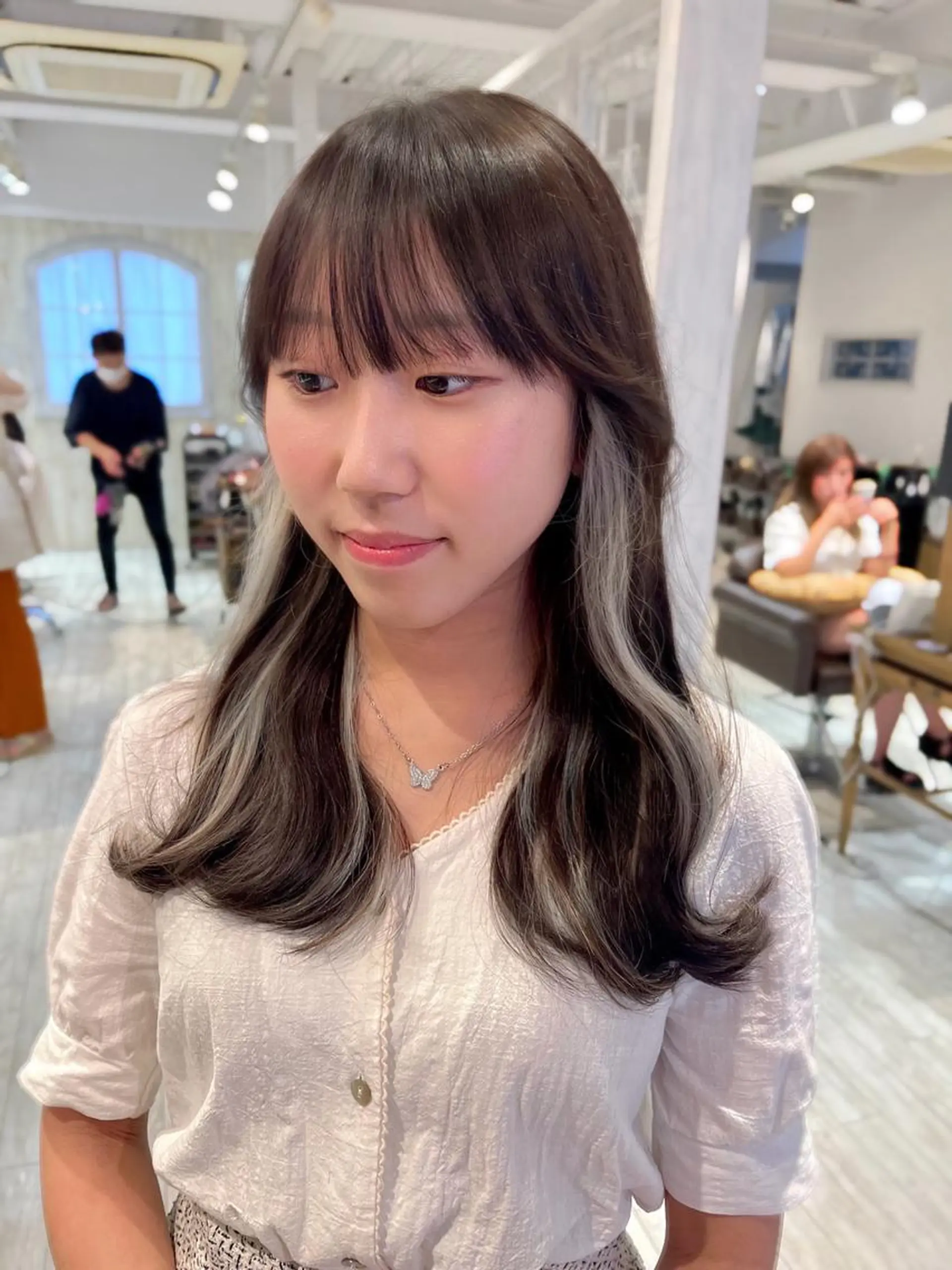 セミロング カラー ハイライトカラー インナーカラー ハイライト 【韓国ヘア×透明感 カラー】笹谷 莉未のヘアスタイル