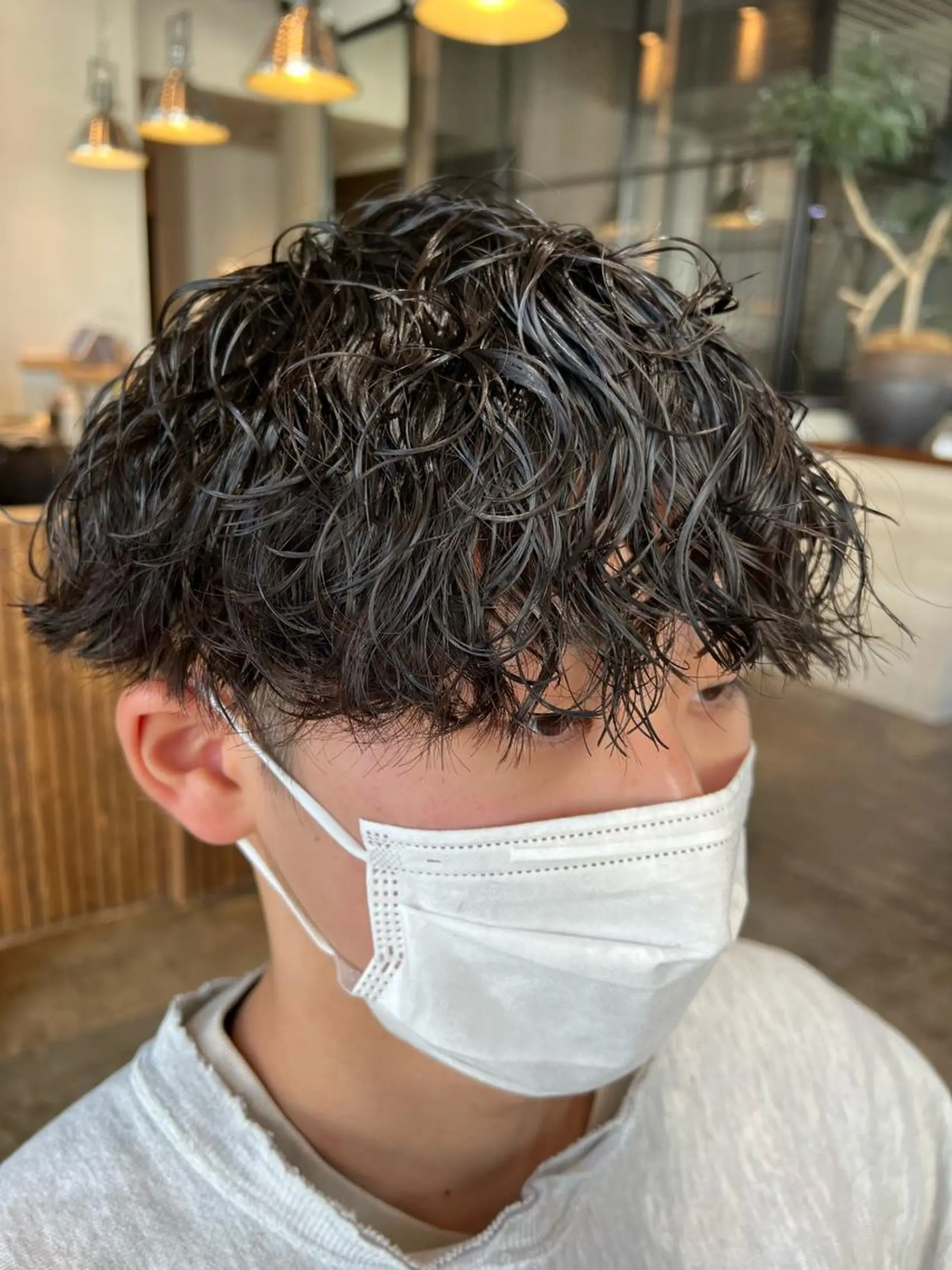 ショート パーマ メンズ メンズパーマ 波巻きパーマ スパイラルパーマ カット パーマ トリートメント 波巻きスパイラルパー マ/シャドウパーマ駿のヘアスタイル