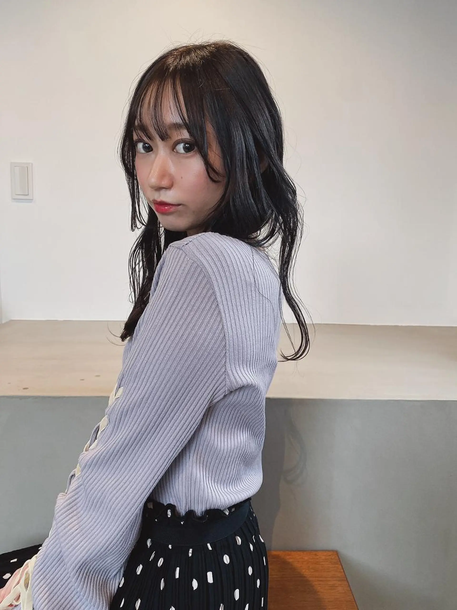 ミディアム エギョモリ 天使の羽バング・フェザーバング ハッシュカット ハイライト タンバルモリ CEINE【セーヌ】 三軒茶屋のヘアスタイル