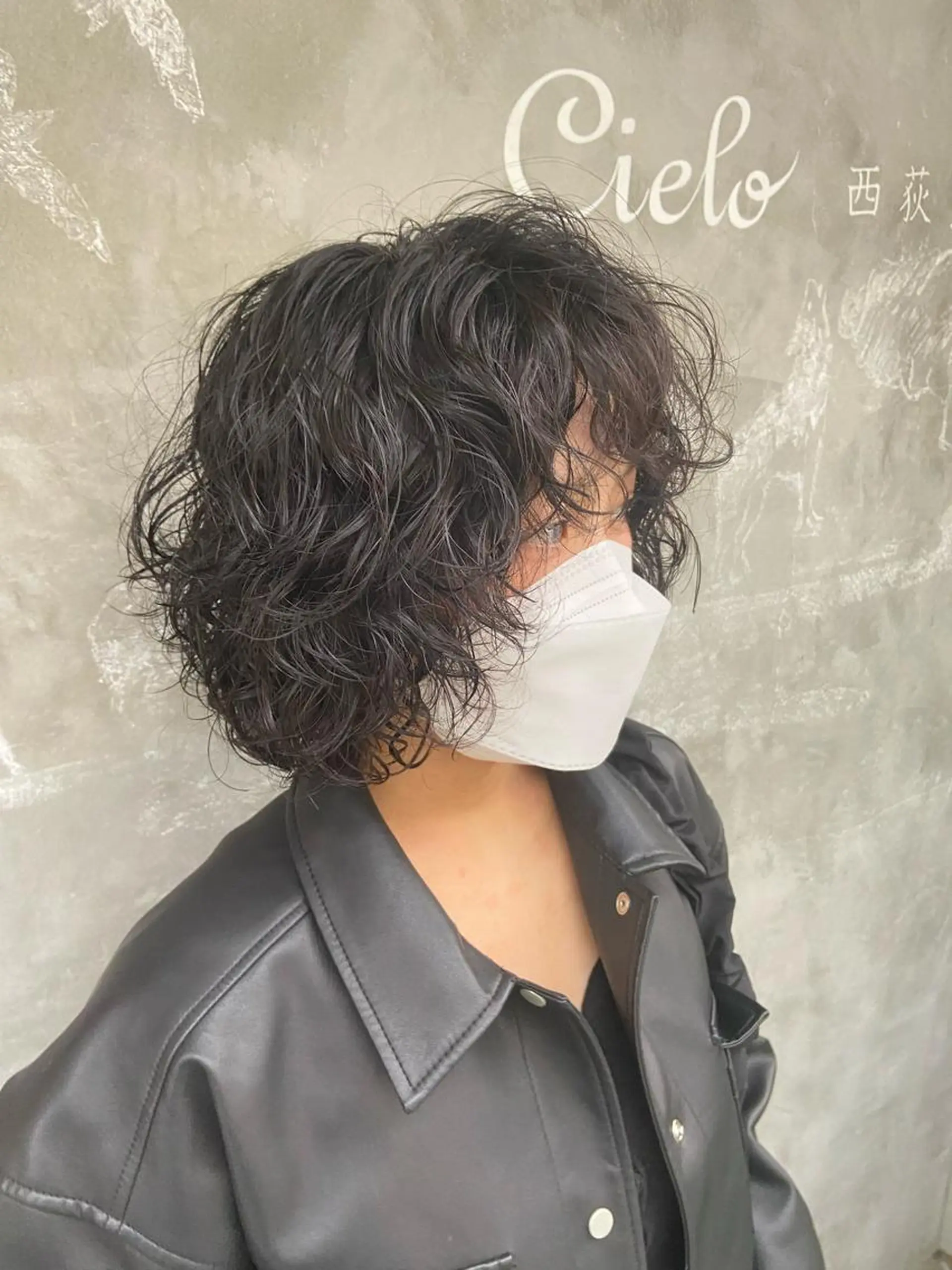 ミディアム パーマ ミディアムパーマ スパイラルパーマ sola方南町所属・原一真/ 外国人ショートヘアのヘアスタイル