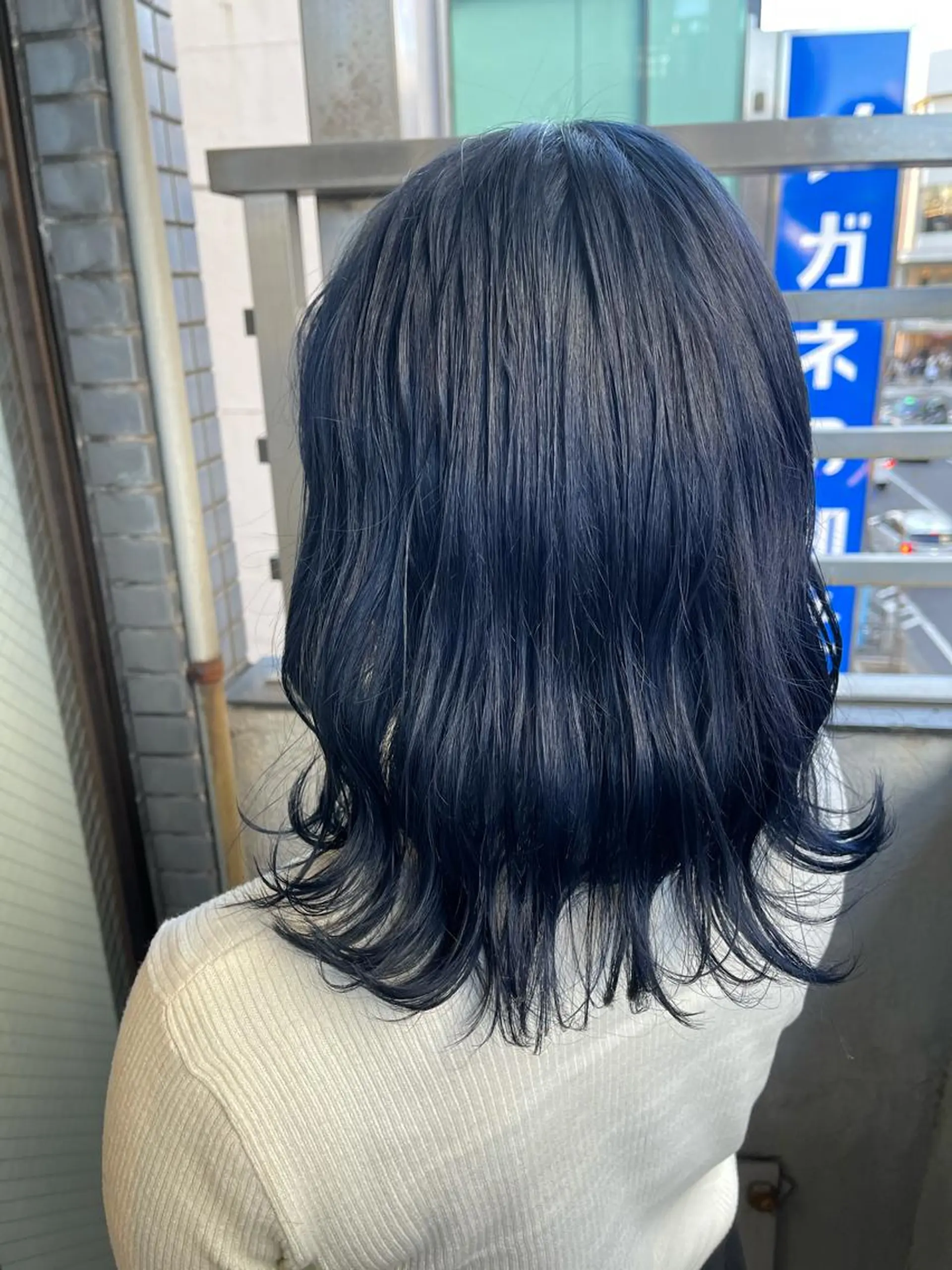 セミロング カラー 岩谷/ブリーチ 🪽透明感カラーのヘアスタイル
