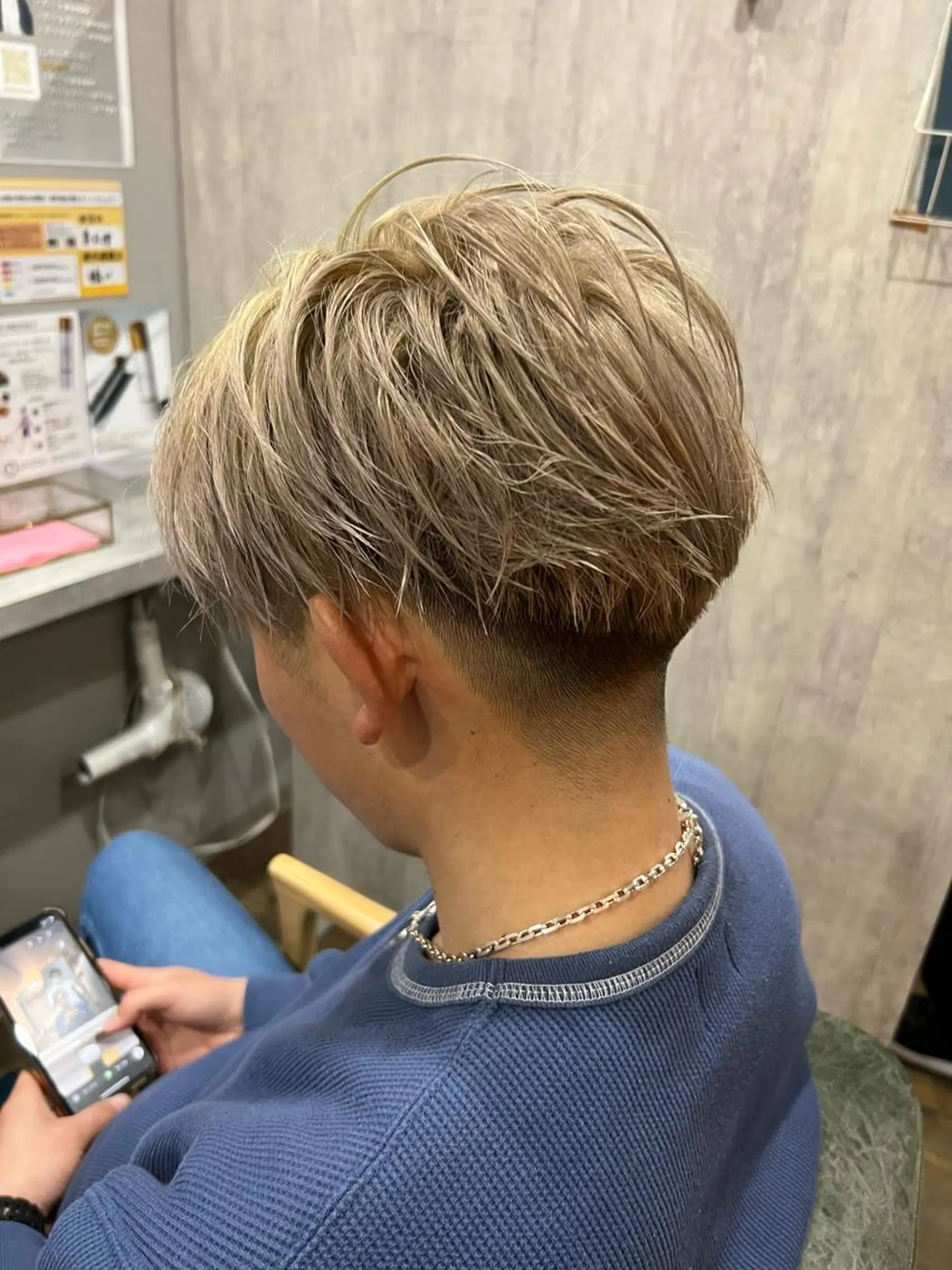 ショート カラー メンズ メンズブリーチ ベージュカラー ブリーチ ミルクティーベージュ SHION men's permのヘアスタイル