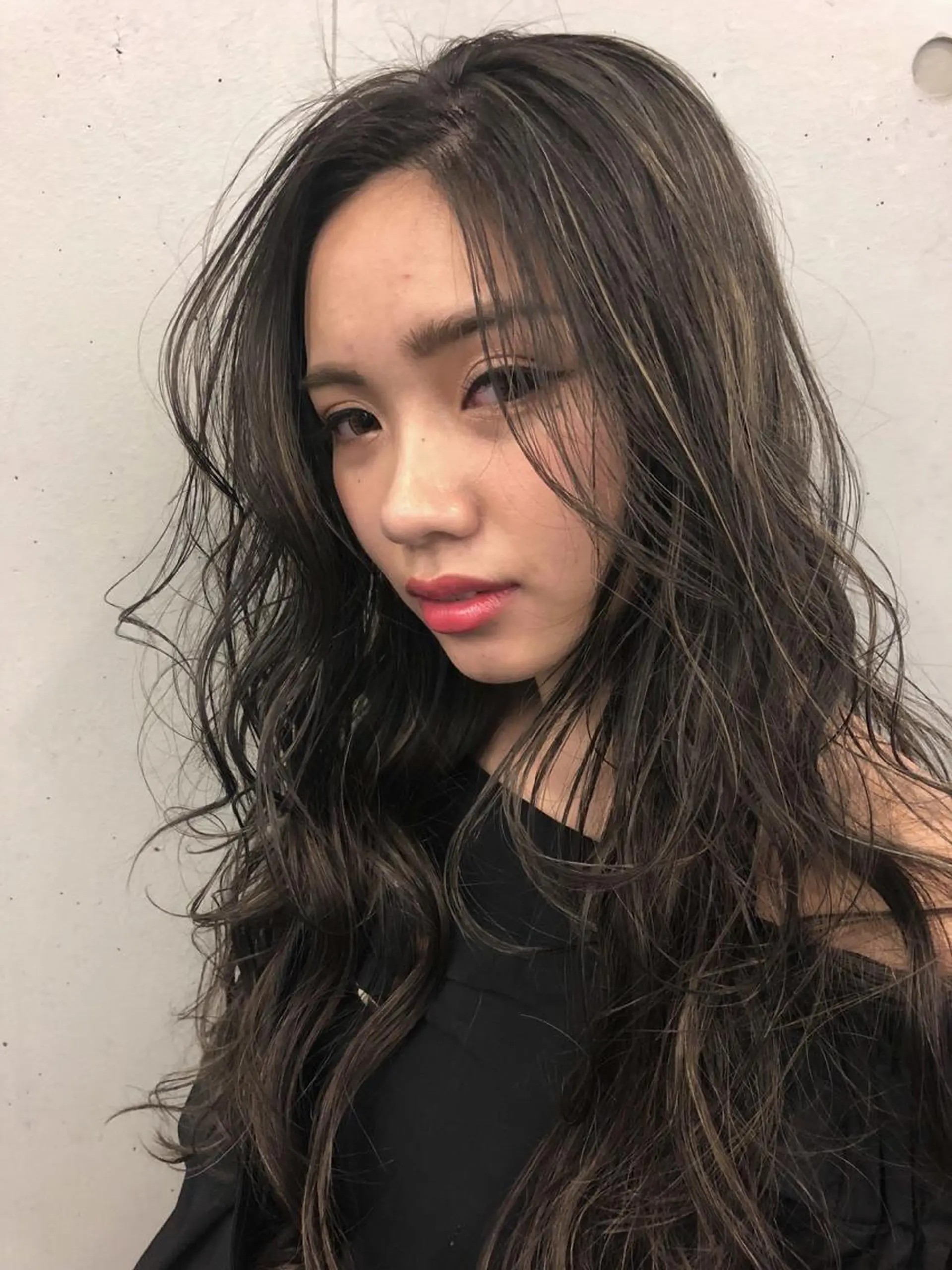 ロング カラー ハイライトカラー 3Dハイライト ハイライト カット ヘアカラー 松本 明日可のヘアスタイル