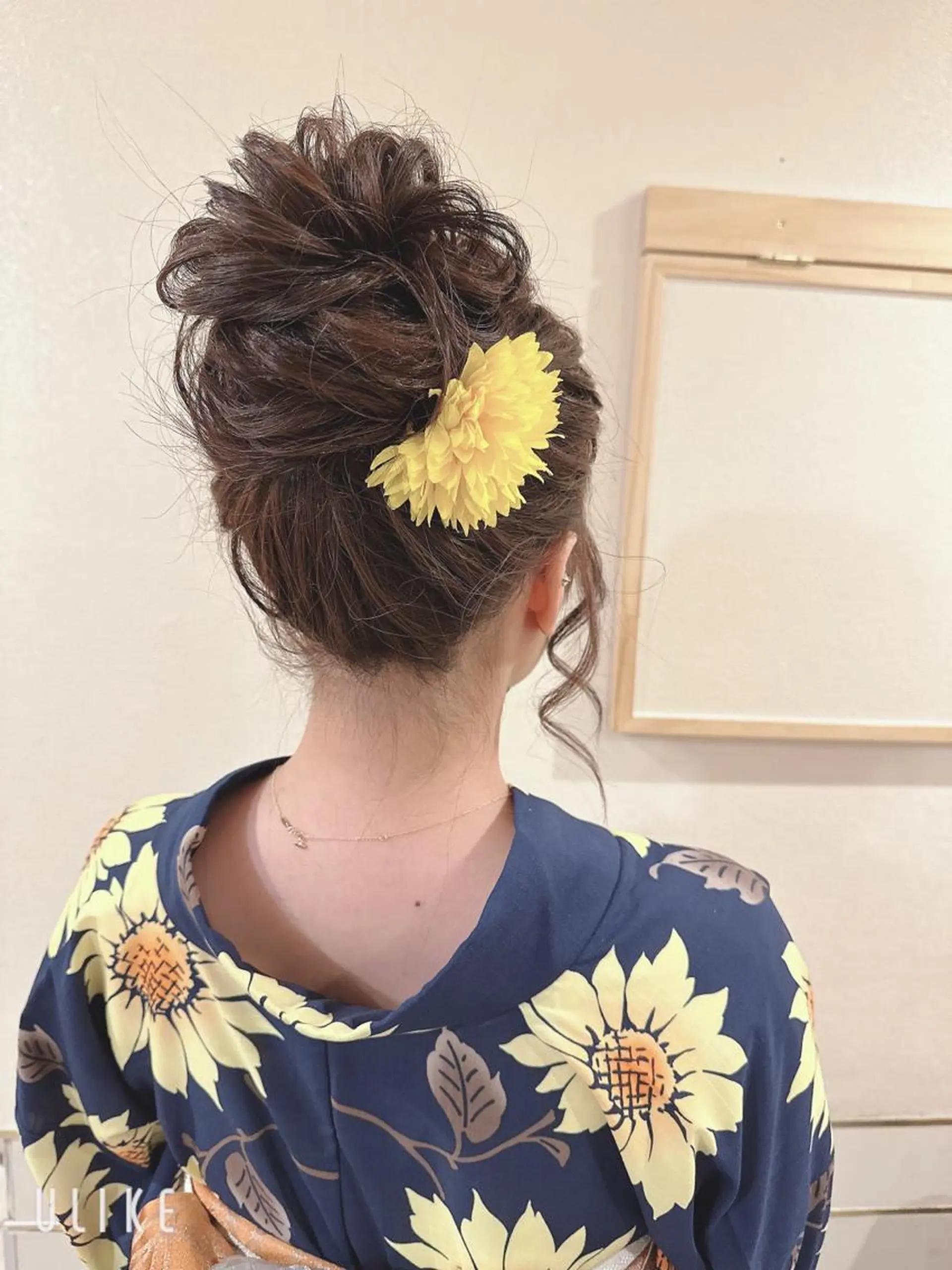 セミロング ヘアアレンジ マツエク vi viのヘアスタイル