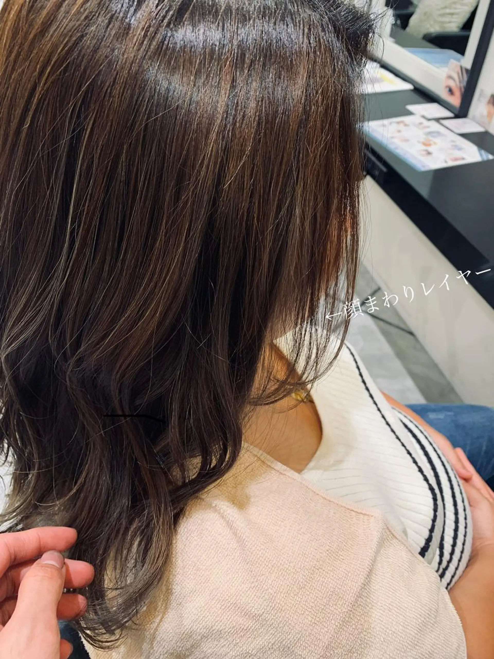 ミディアム 顔周りカット カット ヘアカラー 喜友名 泉樹のヘアスタイル