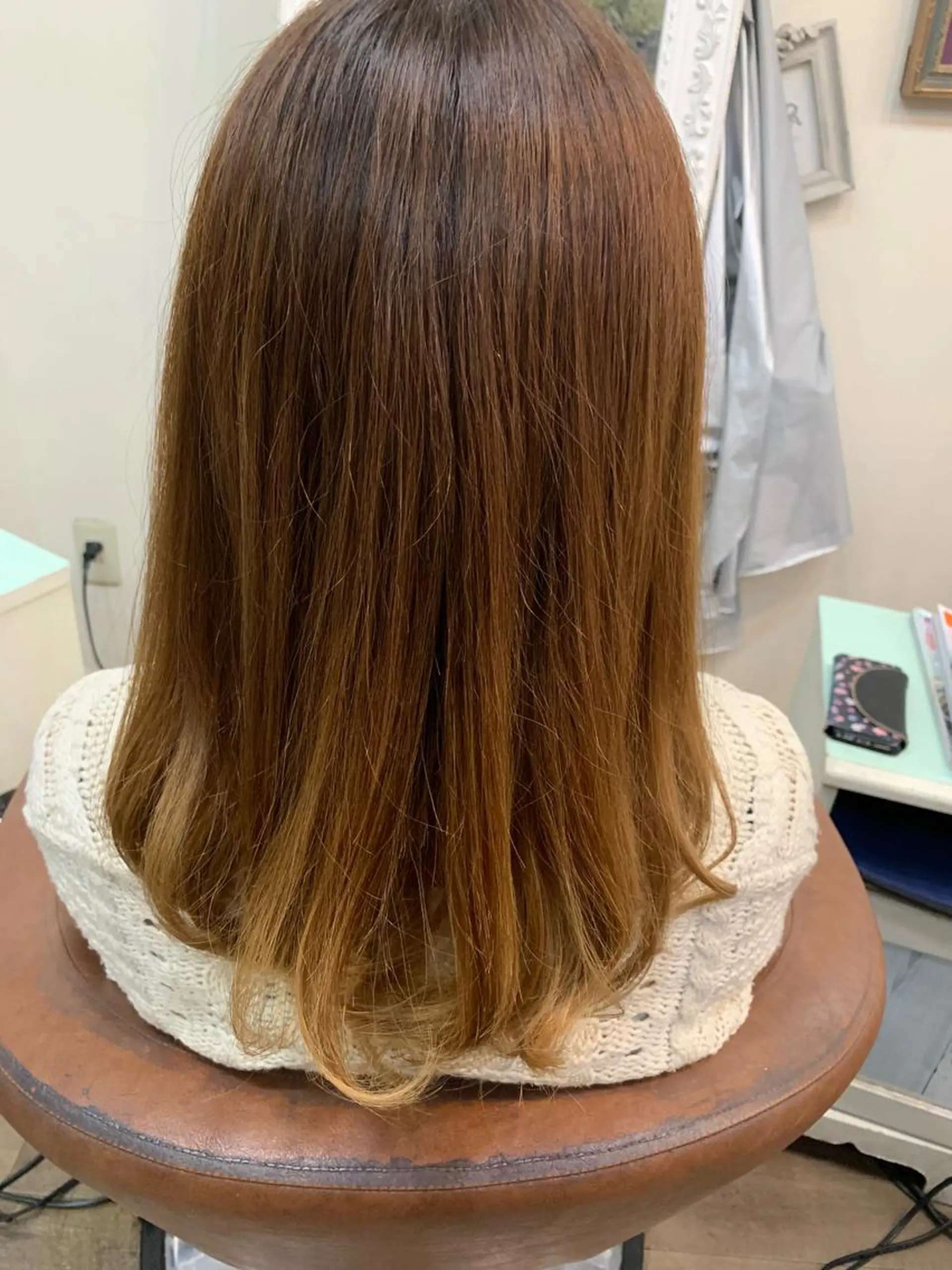 ミディアム 川畑 花菜のヘアスタイル