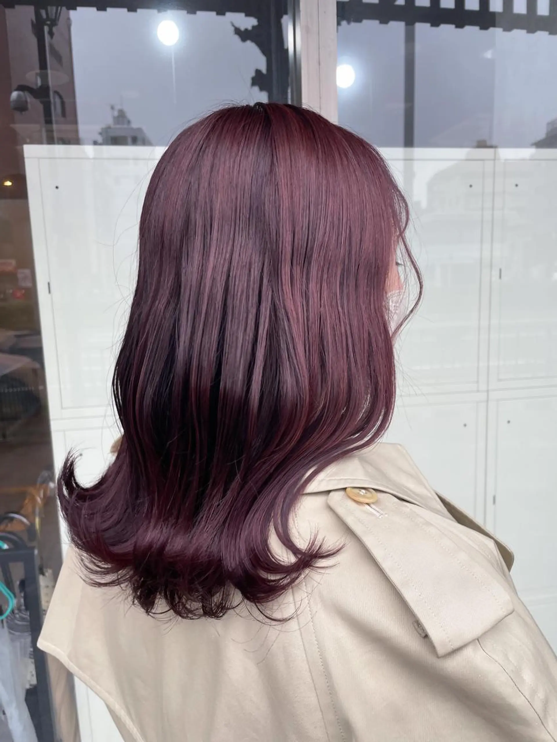 セミロング カラー ボルドーカラー 透明感カラー ピンクカラー ピンクパープル パープルカラー ヘアカラー トリートメント イワタ マハ/ minim hairのヘアスタイル