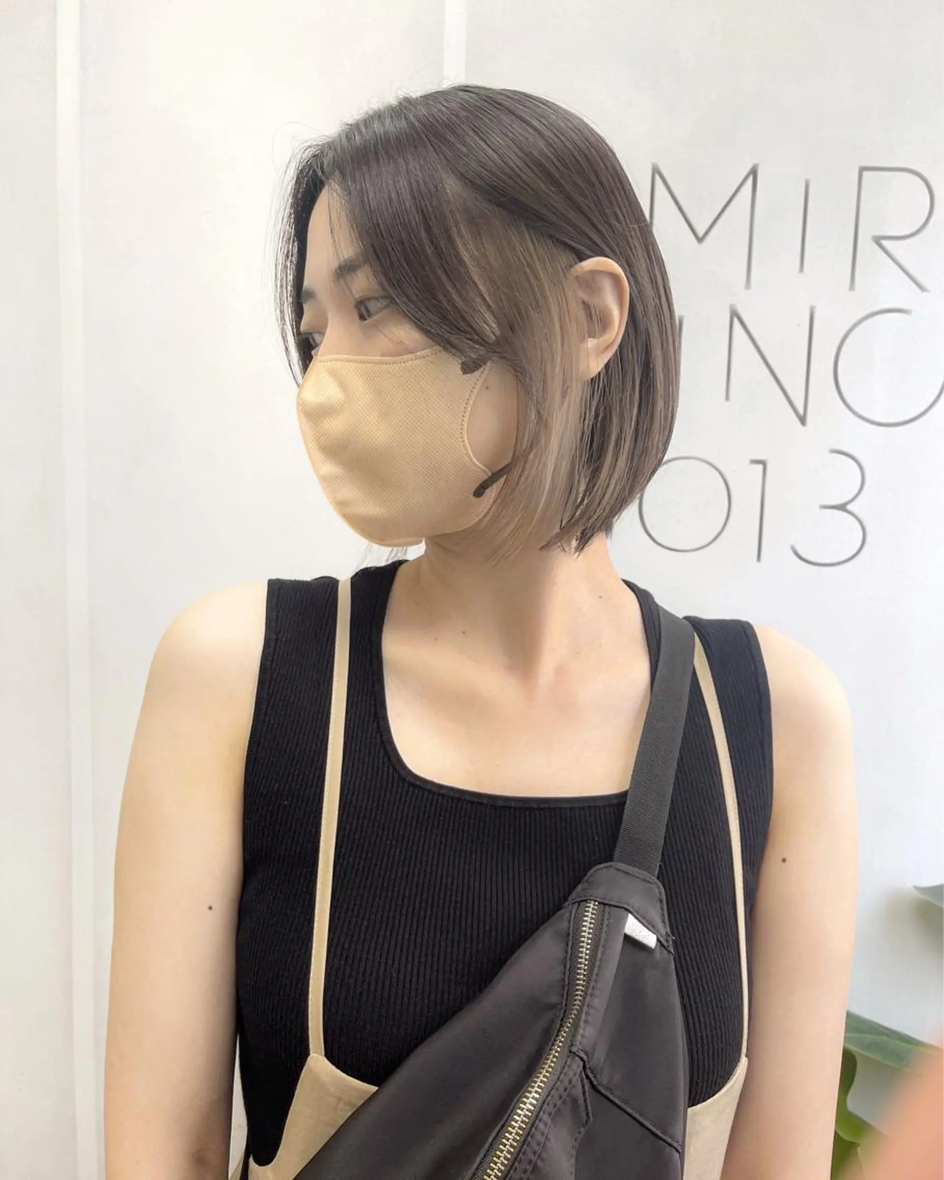 ショート カラー ショートボブ ベージュカラー ブリーチ ケアブリーチ イヤリングカラー OAK溝の口 𖠋SHINYAのヘアスタイル