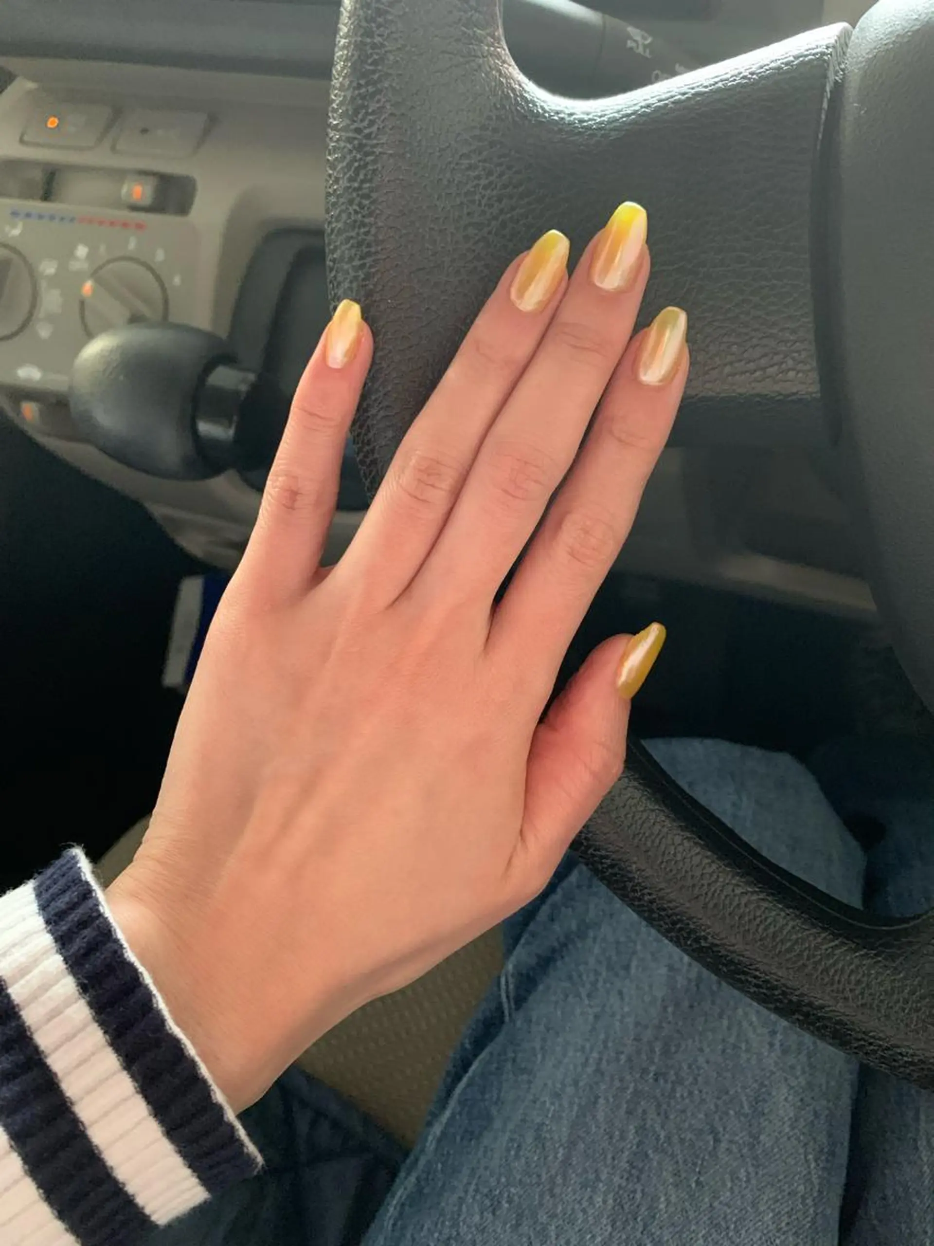 ネイル オーロラネイル 黄色 Coconail 恭子のネイルデザイン