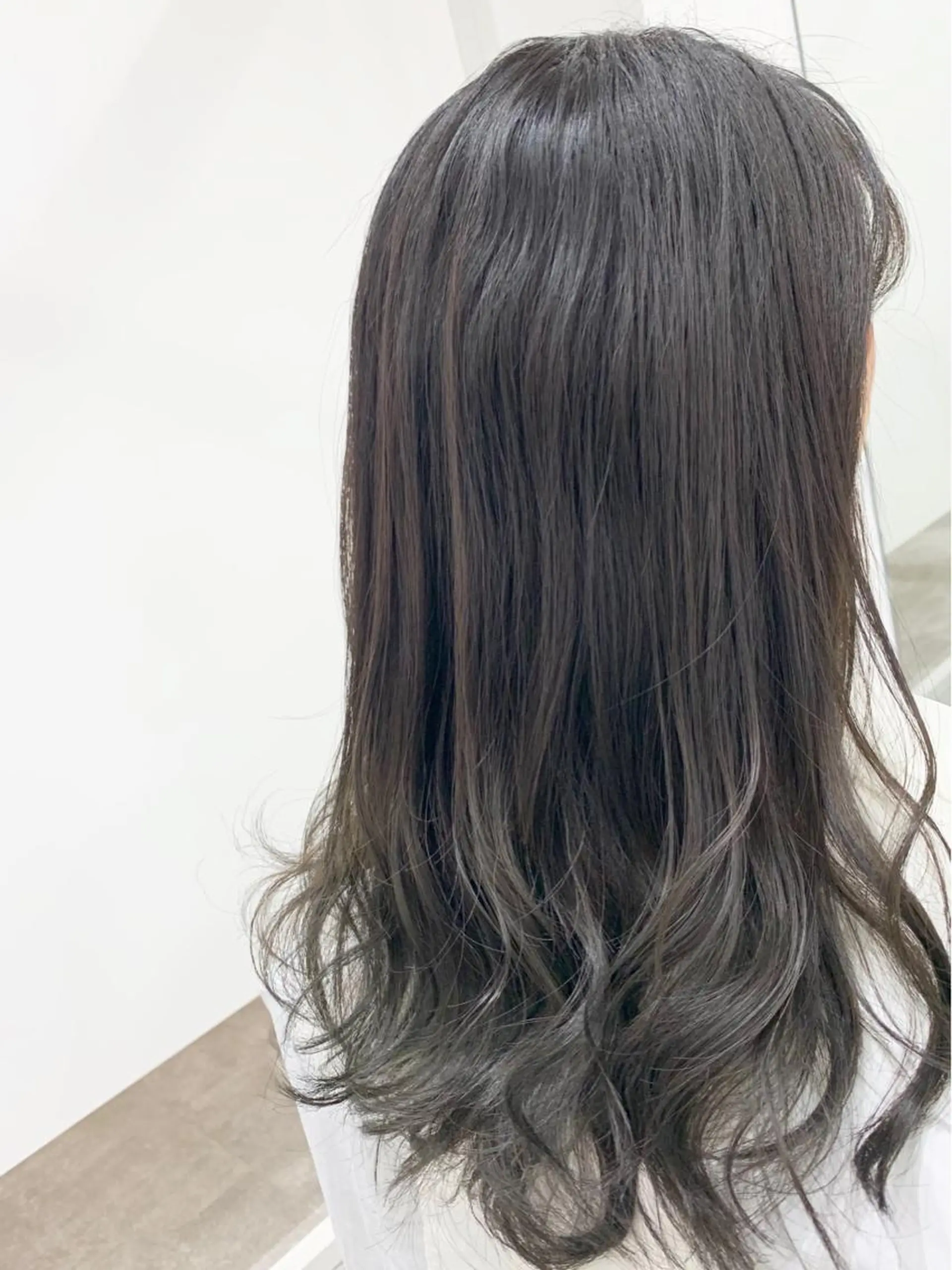 ロング カラー Adachi Fujikoのヘアスタイル