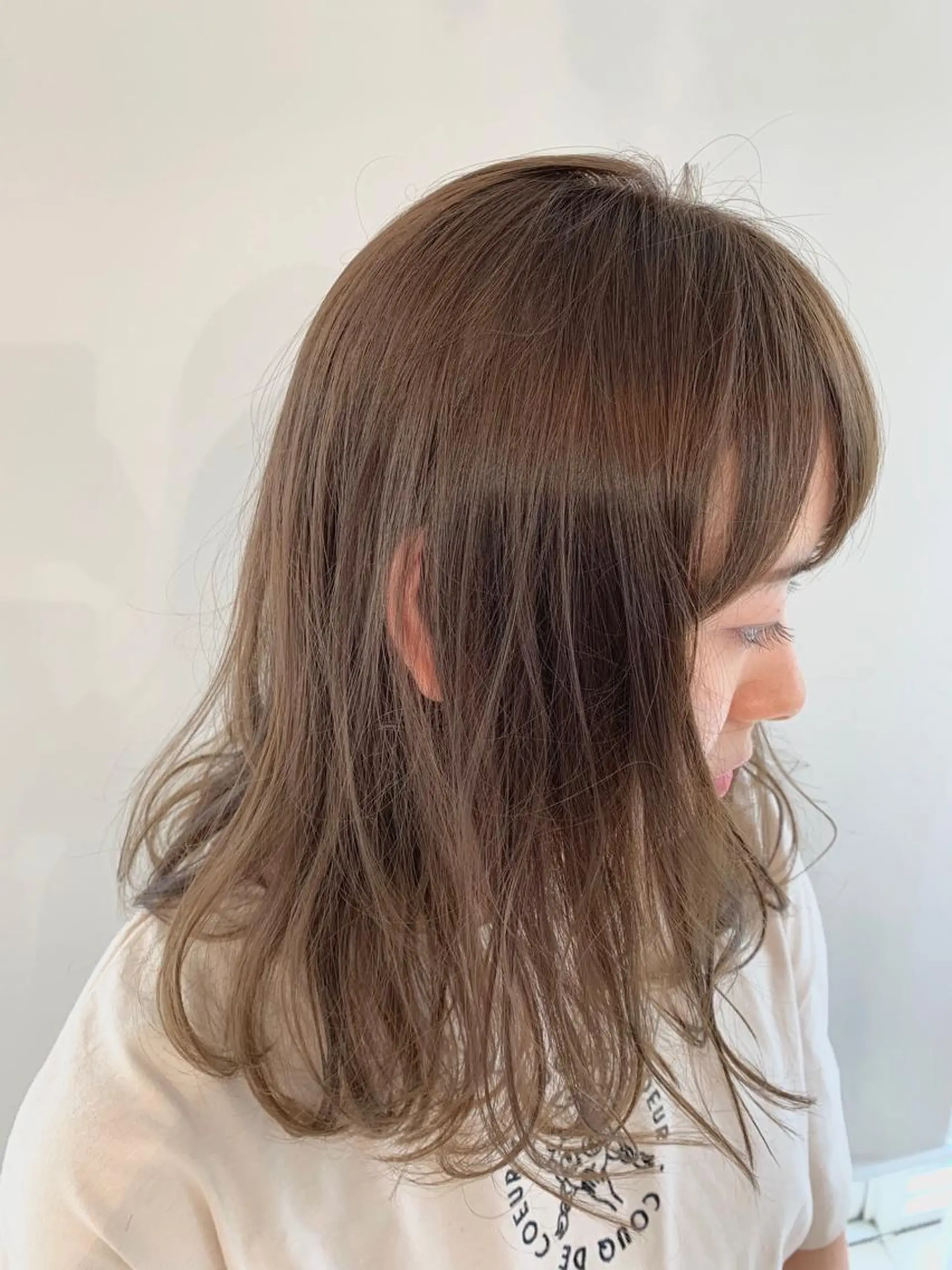 セミロング カラー パーマ ヘアアレンジ ベージュカラー 加藤 綾華のヘアスタイル