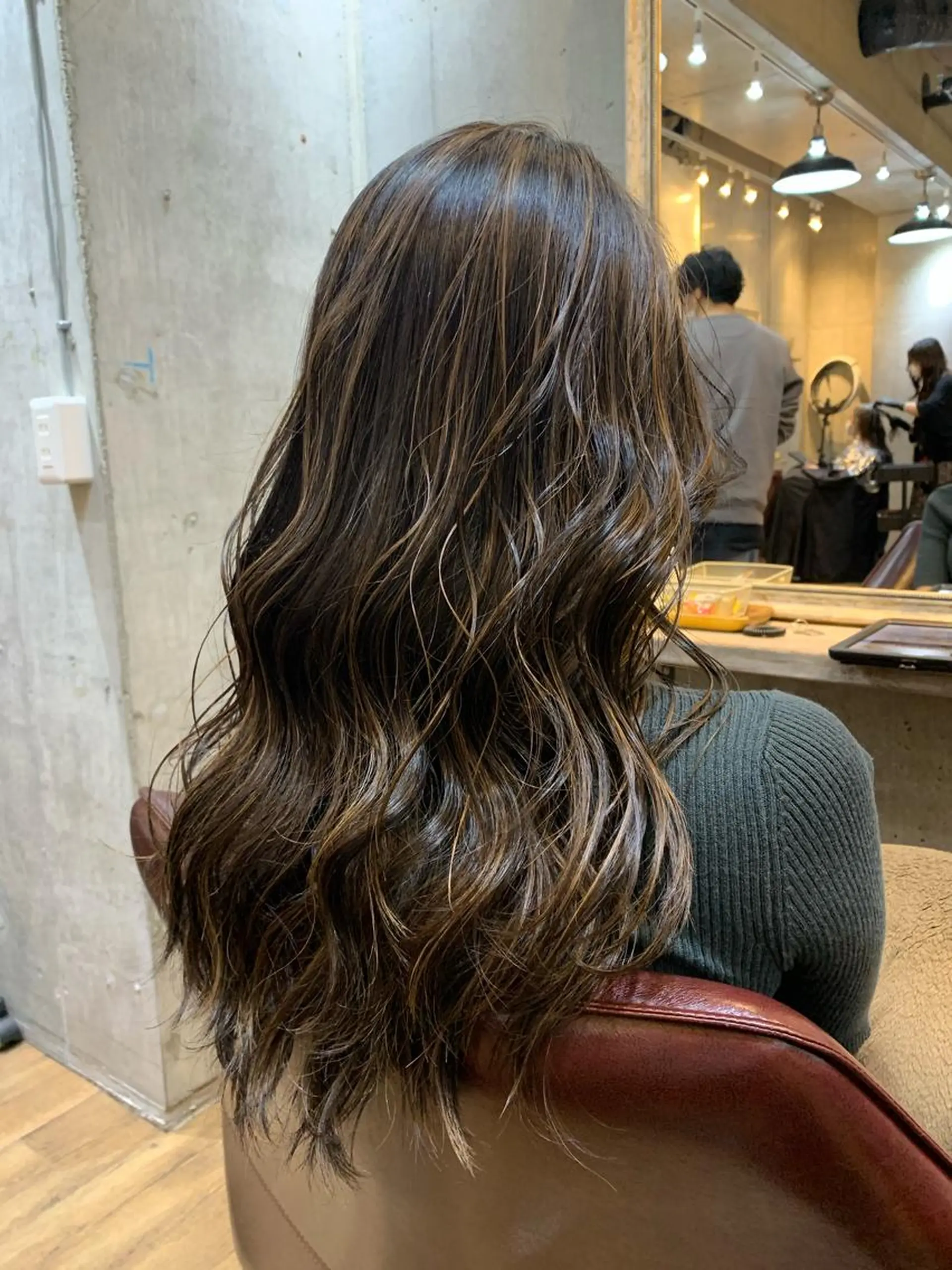 ロング カラー 安達 俊亮のヘアスタイル