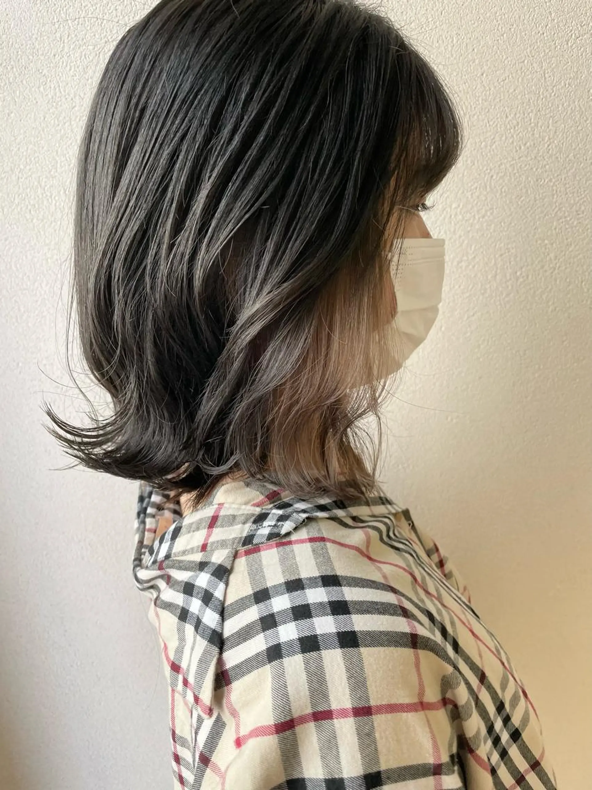 ミディアム カラー ベージュカラー イヤリングカラー ミルクティーベージュ 沢田 瞳のヘアスタイル