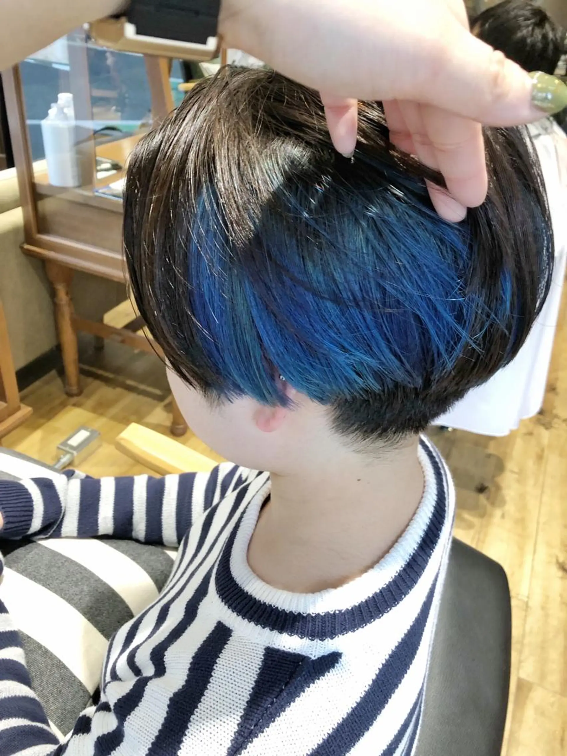 ショート カラー ハンサムショート ブルーカラー インナーカラー ショートヘア ヘアカラー トリートメント ◇おの あすか◇のヘアスタイル