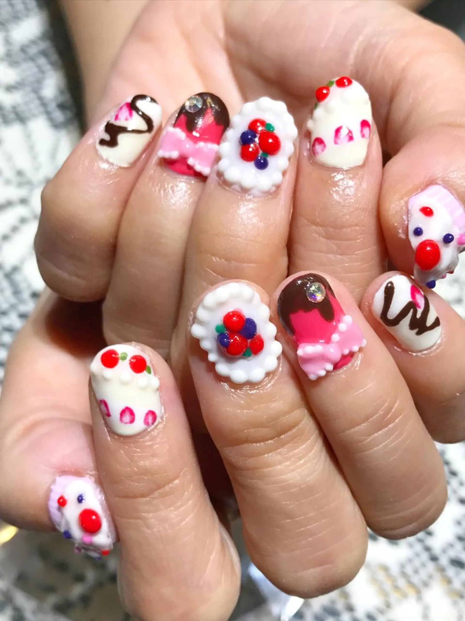 ネイル 持ち込み YUN 💅のネイルデザイン