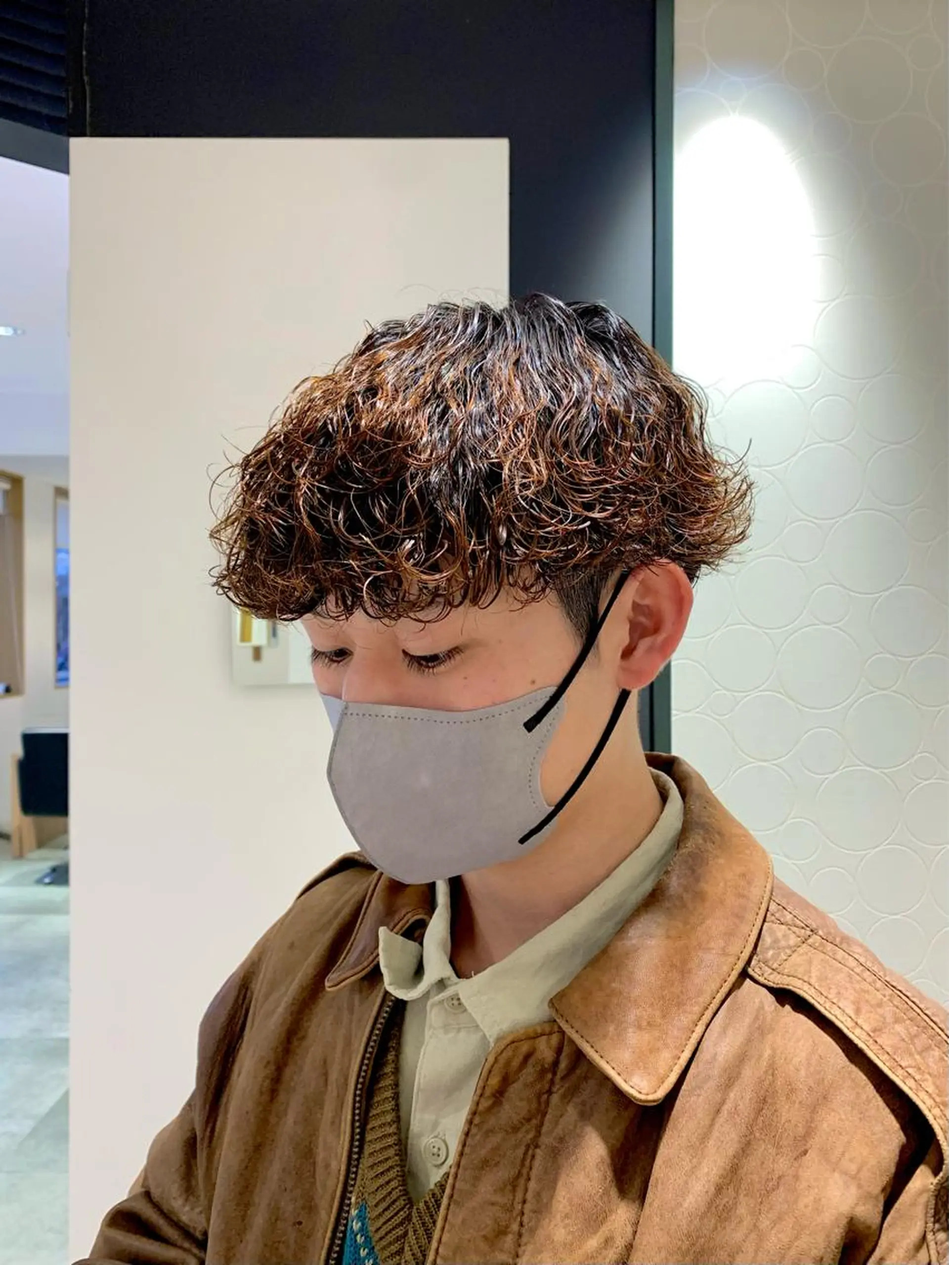 ショート パーマ メンズ メンズパーマ 波巻きパーマ スパイラルパーマ カット パーマ メンズカット・ パーマ🎈はなさかのヘアスタイル