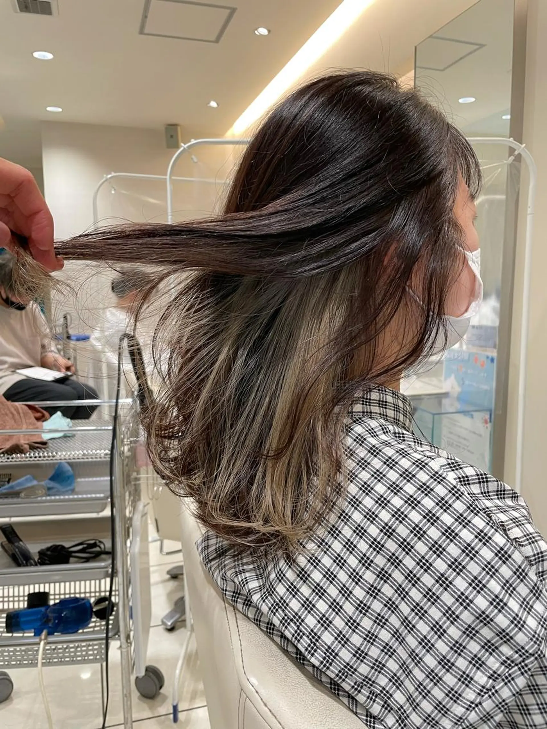 セミロング カラー MODEks eau 佐藤優志のヘアスタイル