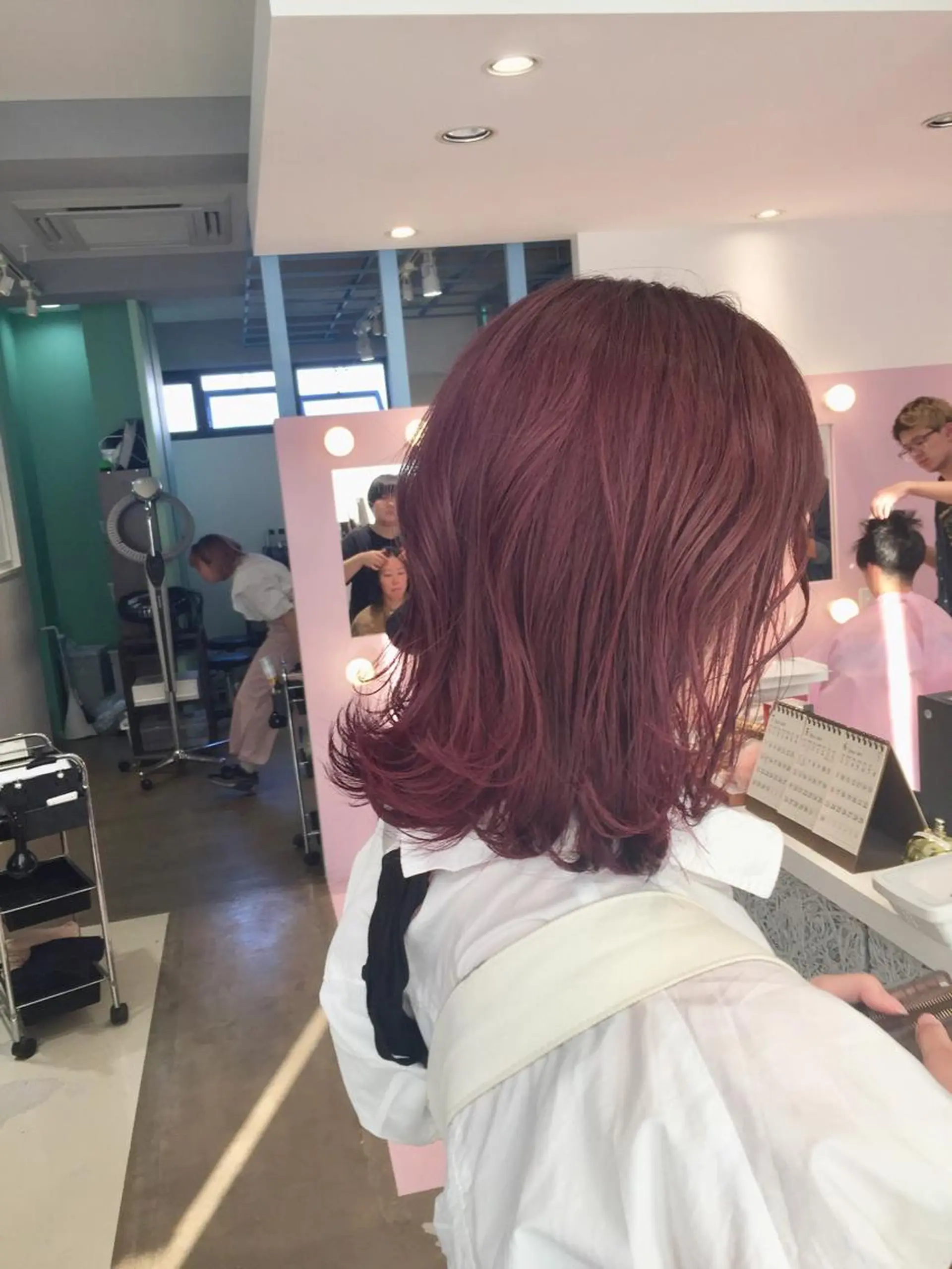 ミディアム 所渉/韓国レイヤー /ウルフカットのヘアスタイル