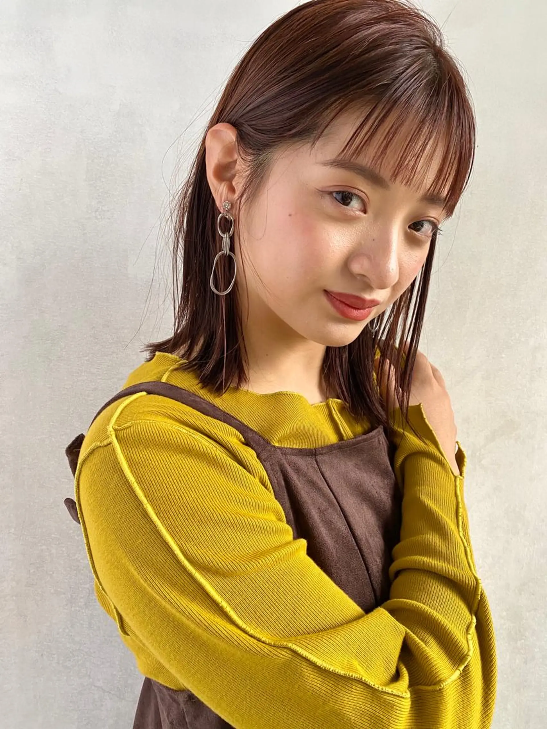 ミディアム カット 近藤 千裕のヘアスタイル