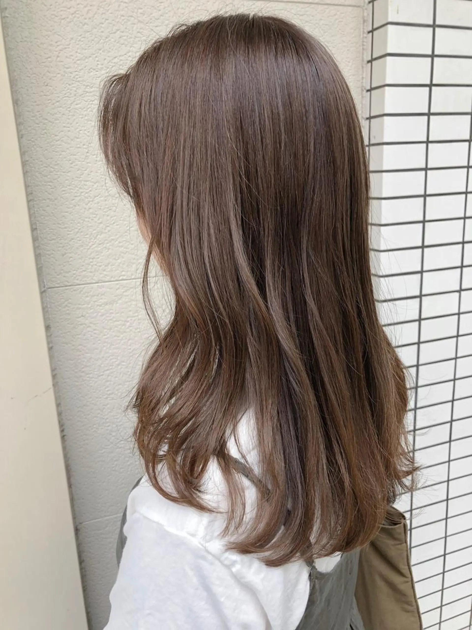 ロング カット ヘアカラー 横山 莉奈のヘアスタイル