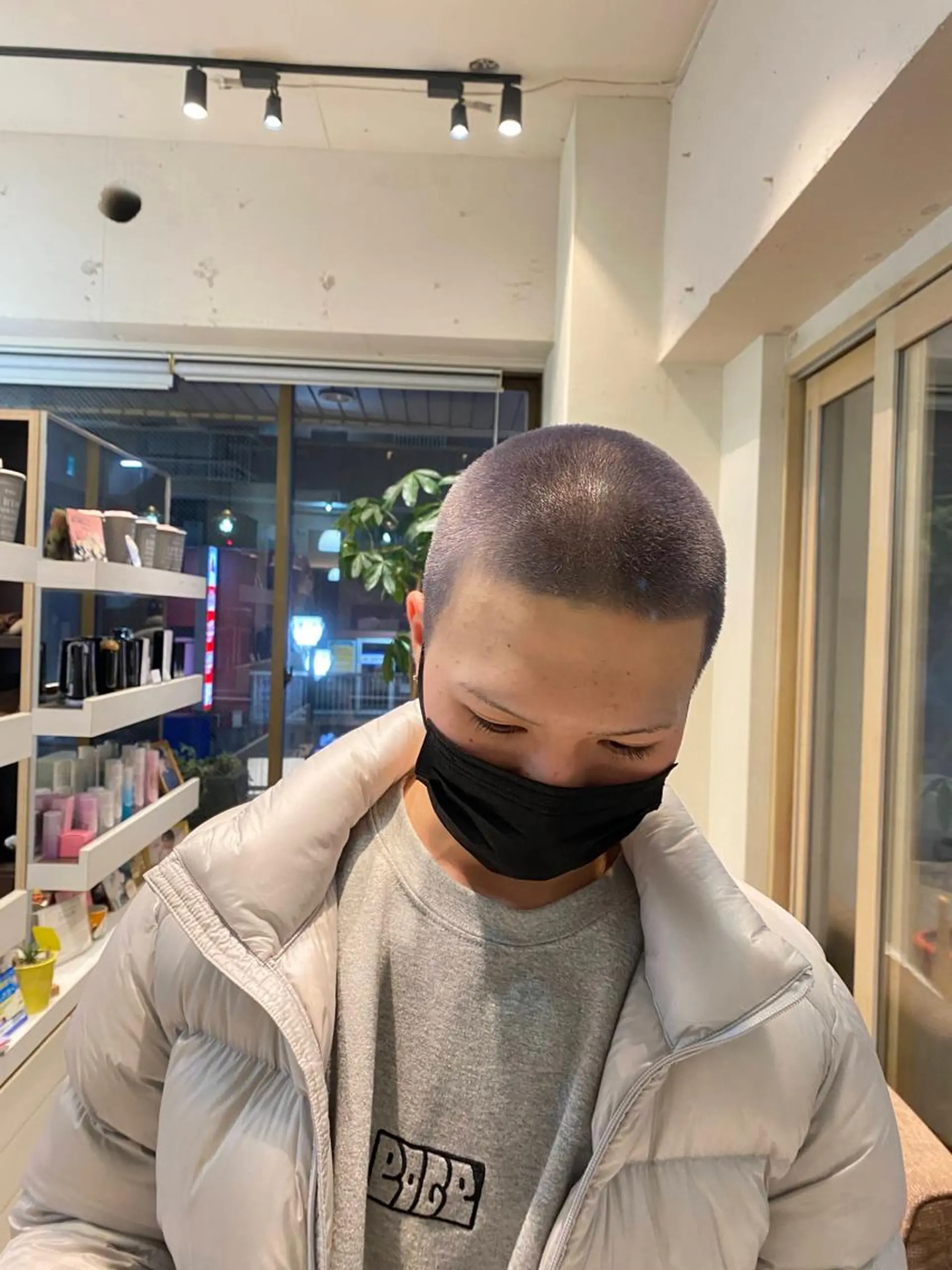 カラー メンズ ボウズ メンズハイトーン ハイトーンカラー カット ヘアカラー ハマベ イクト FLORENのヘアスタイル