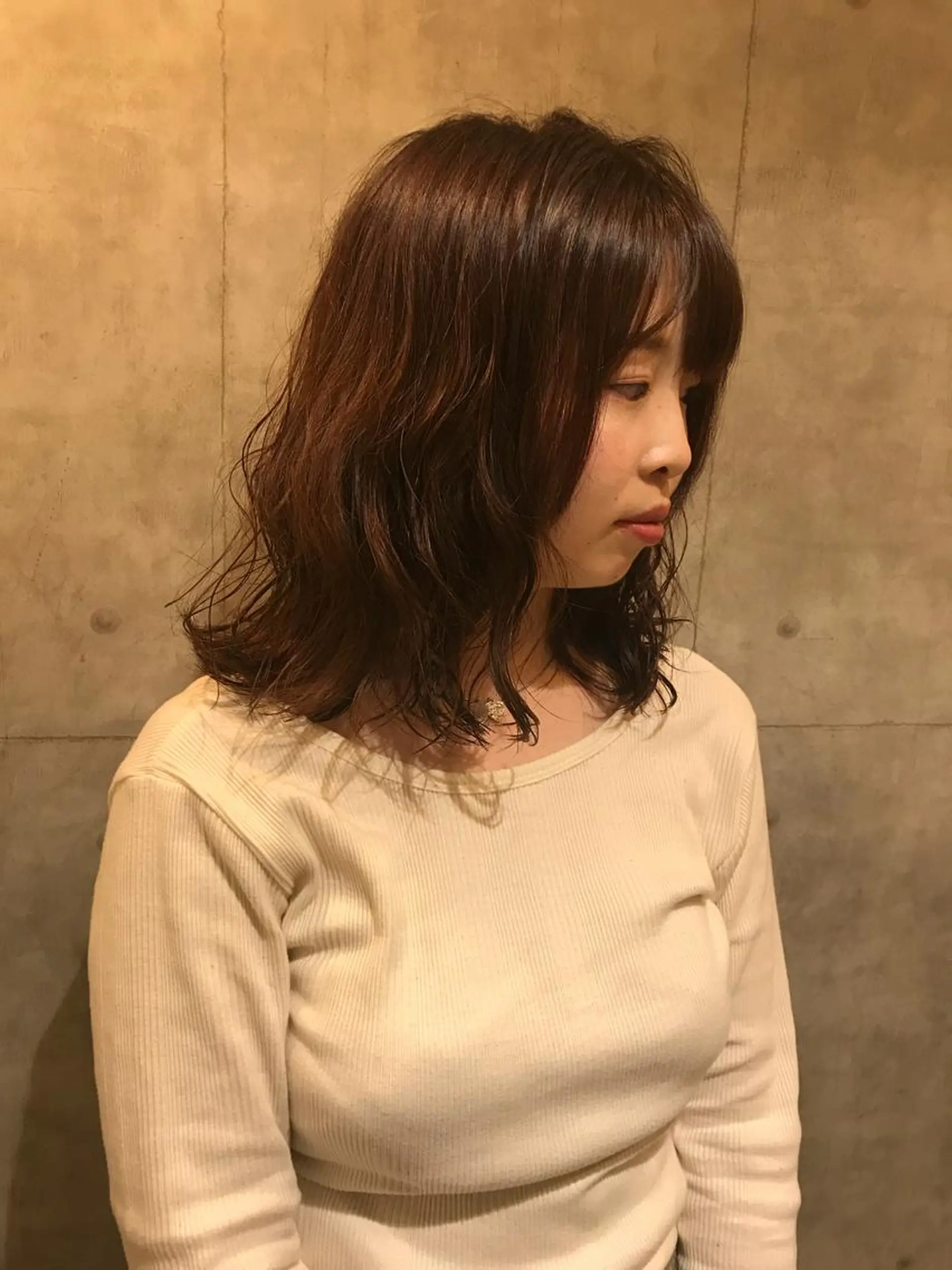 セミロング カラー パーマ セミロングパーマ 泉谷 莉可のヘアスタイル
