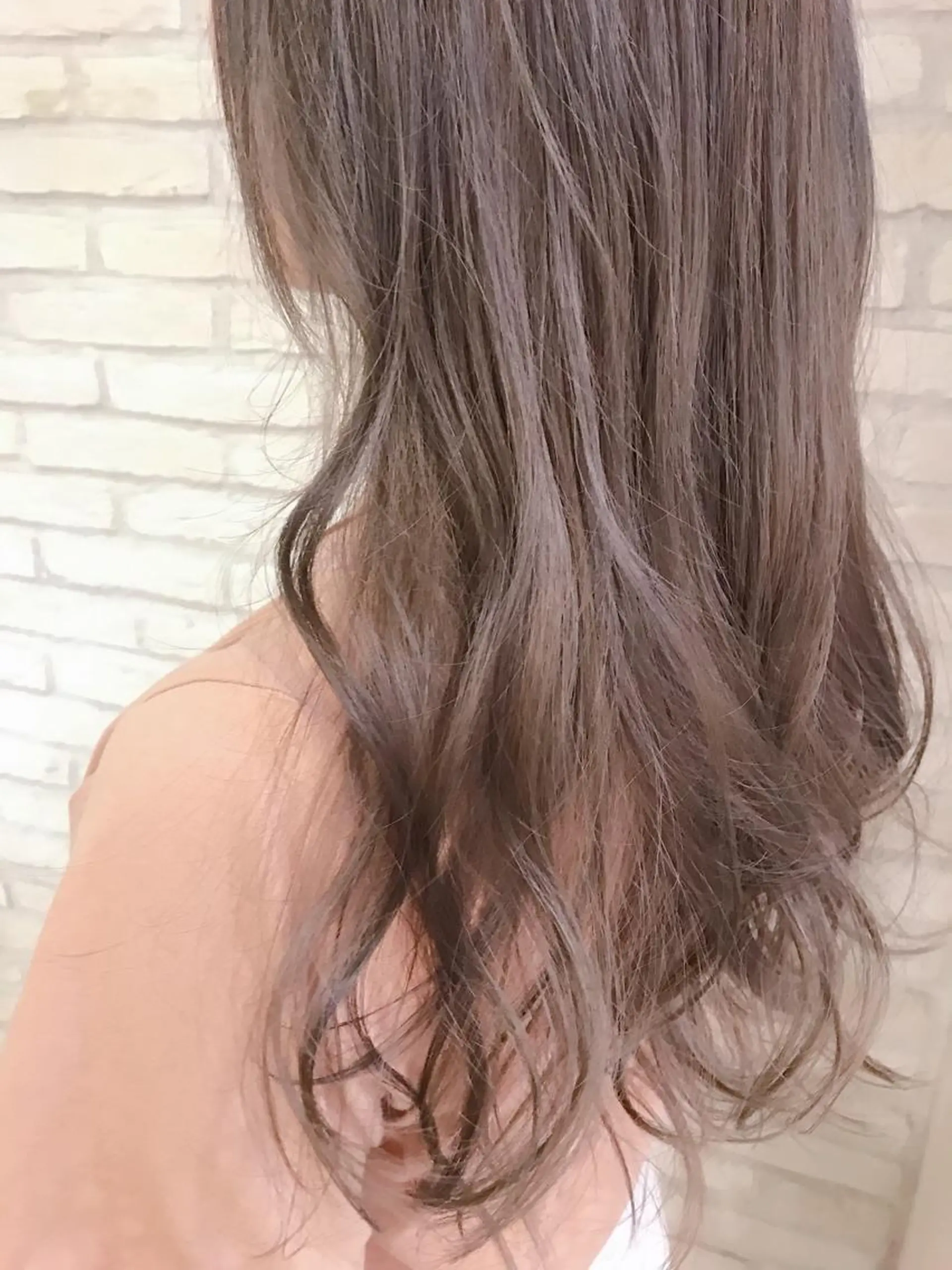 ロング カラー ベージュカラー 透明感カラー ラベンダーカラー ラベンダーベージュ 横浜🍒ルーツカラー エクステ／RIEのヘアスタイル