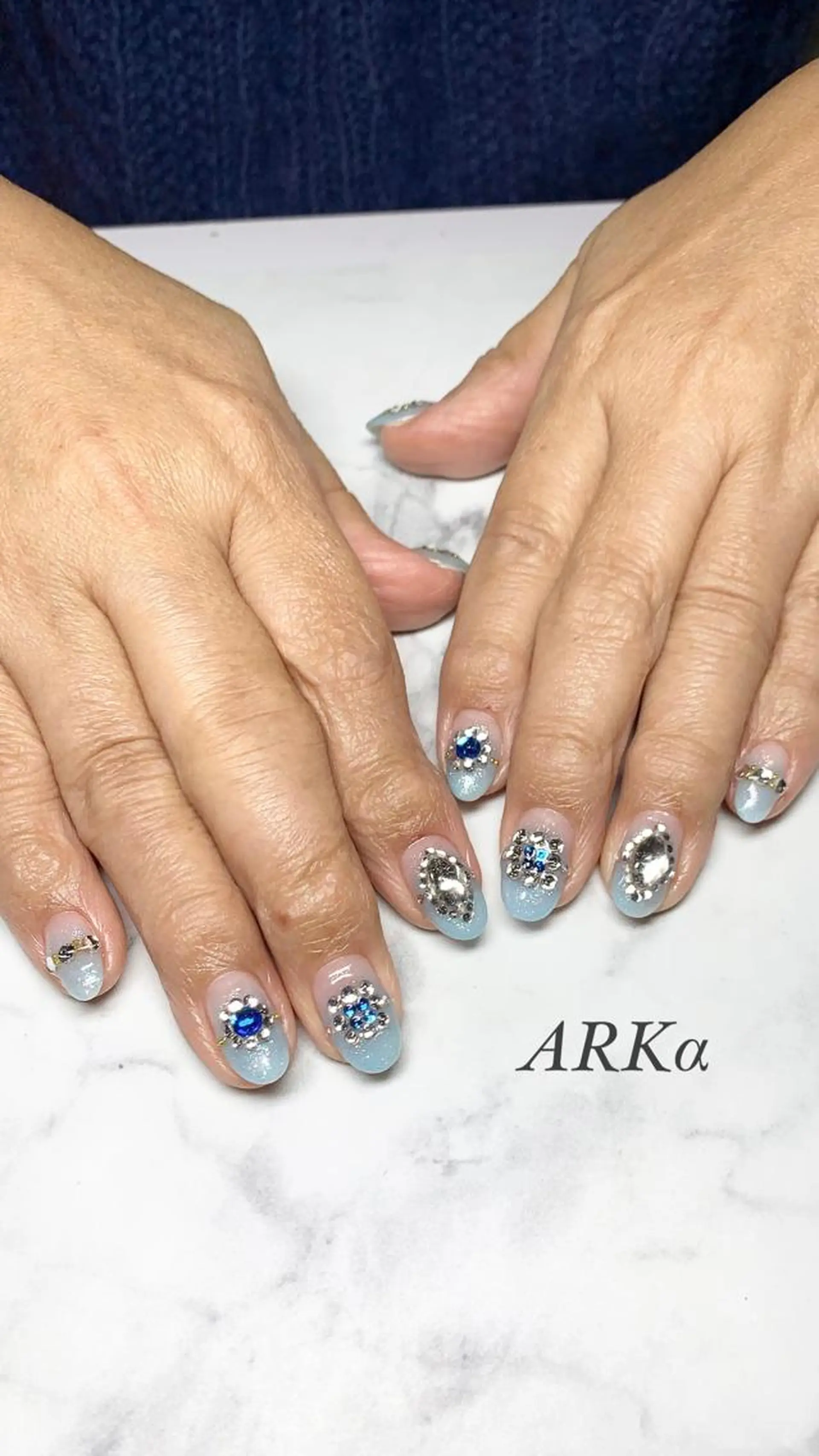 ミディアム ネイル ハンドネイル Nailsalon ARKαのネイルデザイン