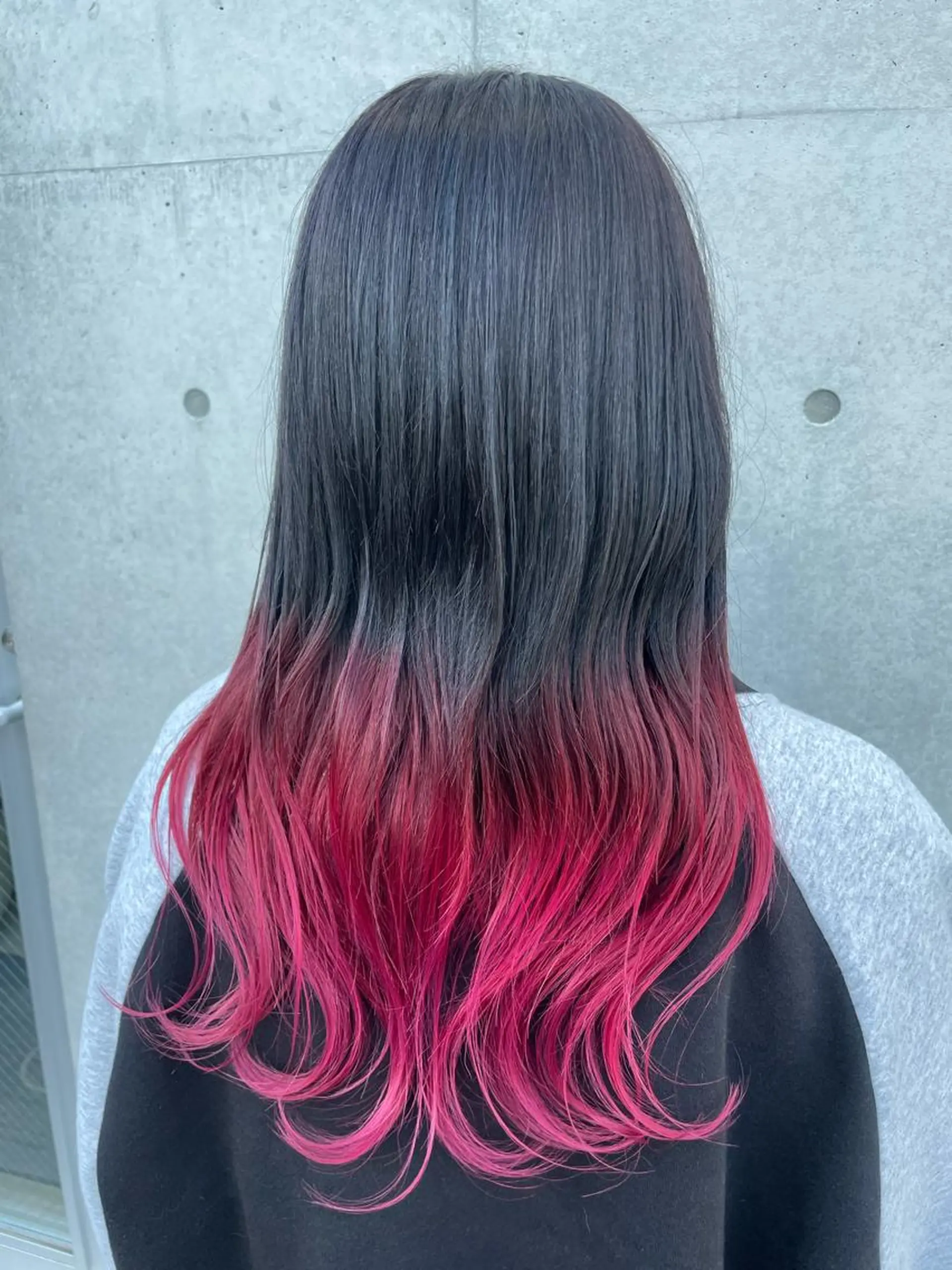 セミロング カラー ブリーチ ケアブリーチ ダブルカラー グラデーションカラー ピンクカラー インナーカラー 推し ブリーチ  髪質改善のヘアスタイル