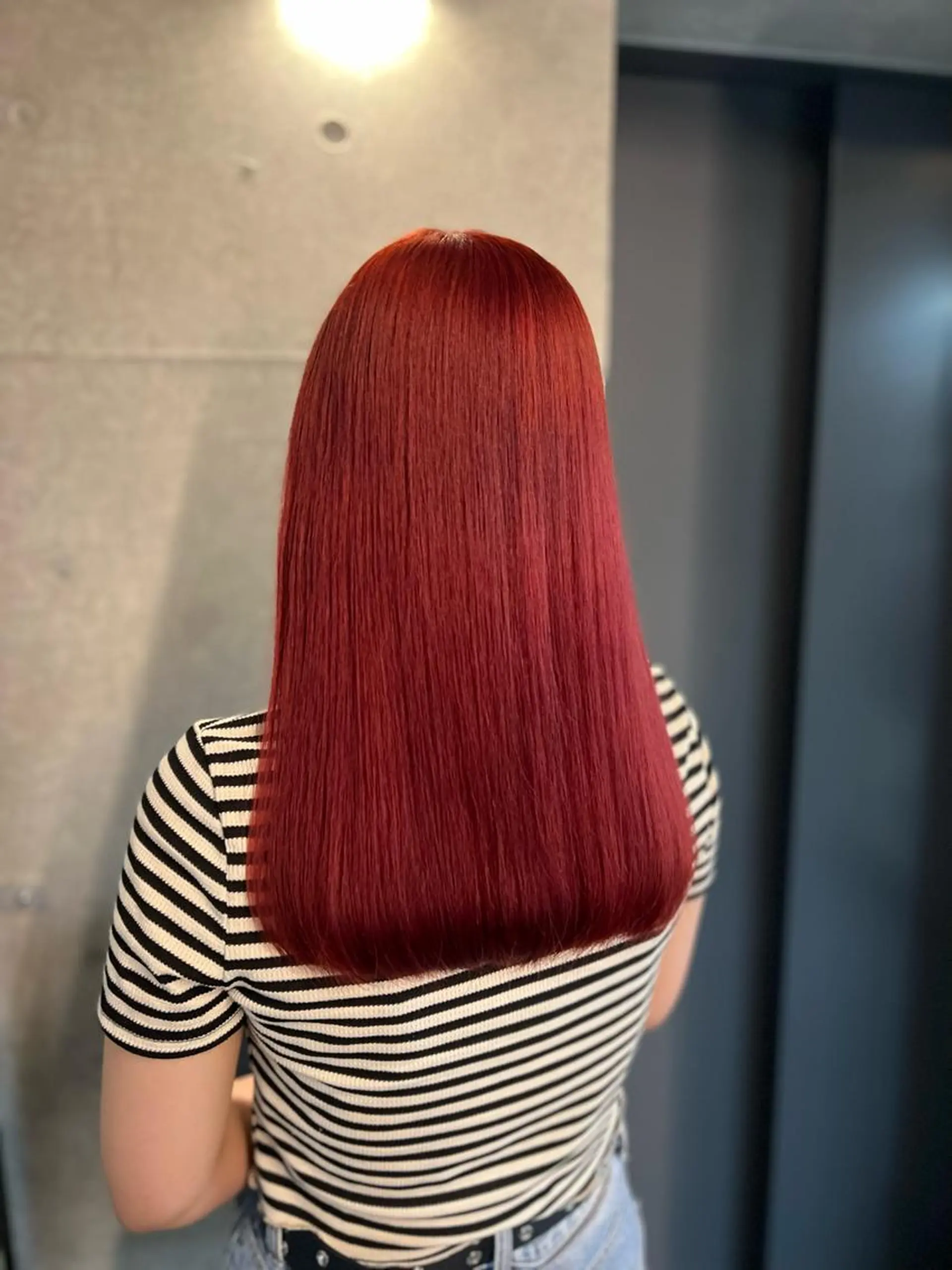 セミロング シールエクステ アッシュ ミストバング ラベンダーベージュ パープルカラー ヘアカラー ＤＥＳＴ所属・吉野 瑳桜のヘアスタイル