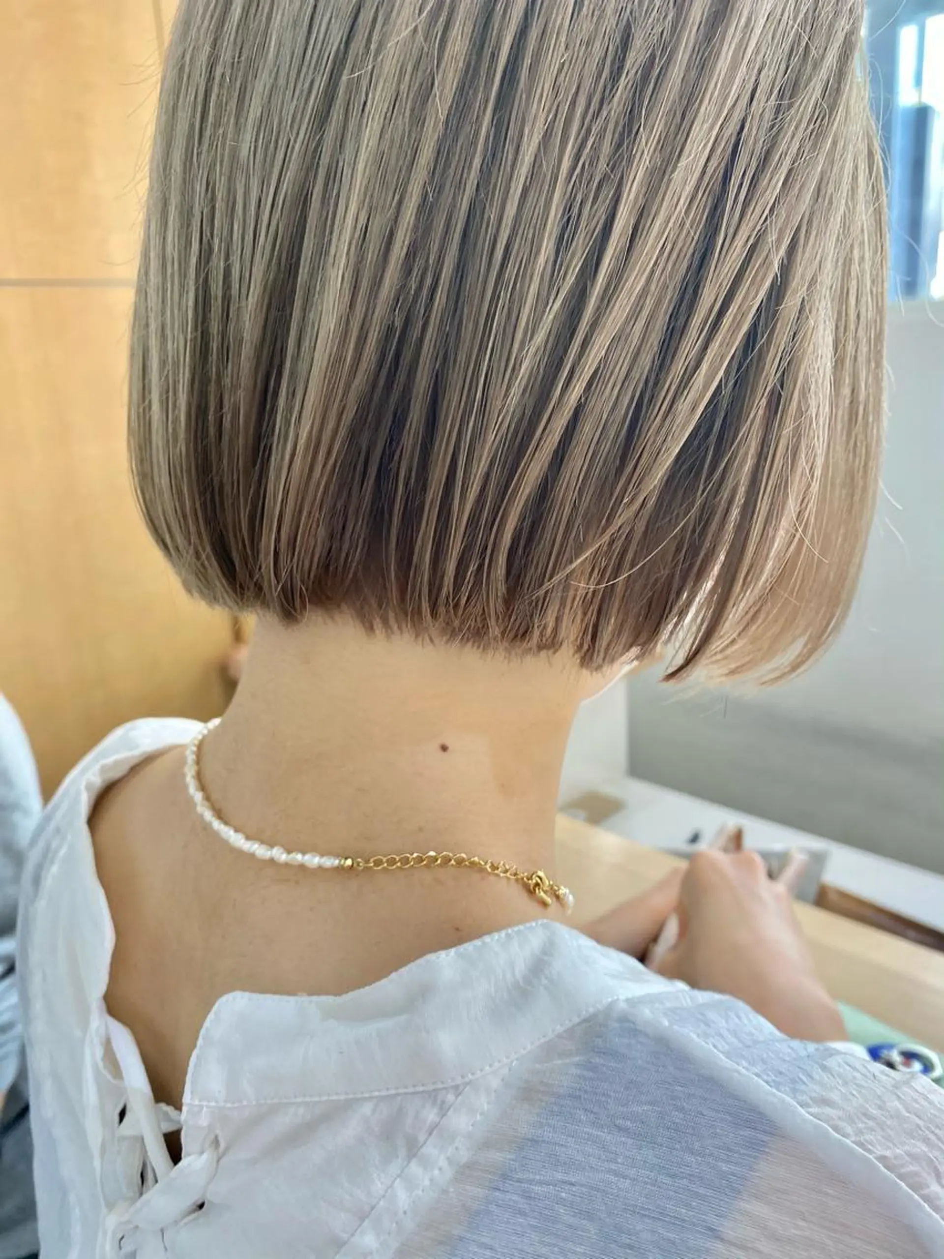 ショート カラー ブリーチ ヘアカラー トリートメント 森貴裕/ベージュ/ パーマ/オリーブのヘアスタイル