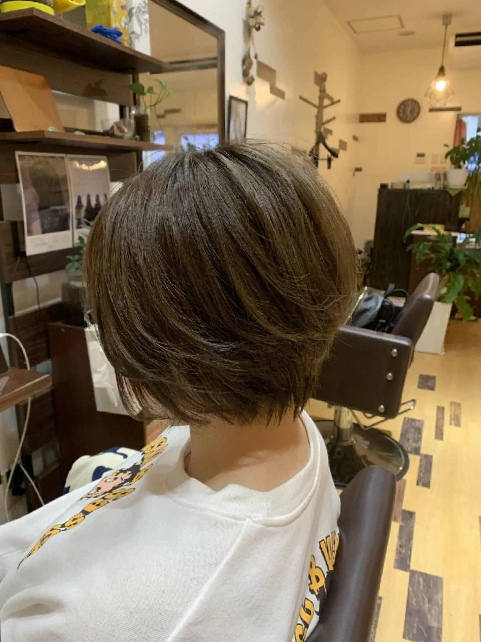 ショート カラー ベージュカラー ミルクティーベージュ サトウ シューイチのヘアスタイル