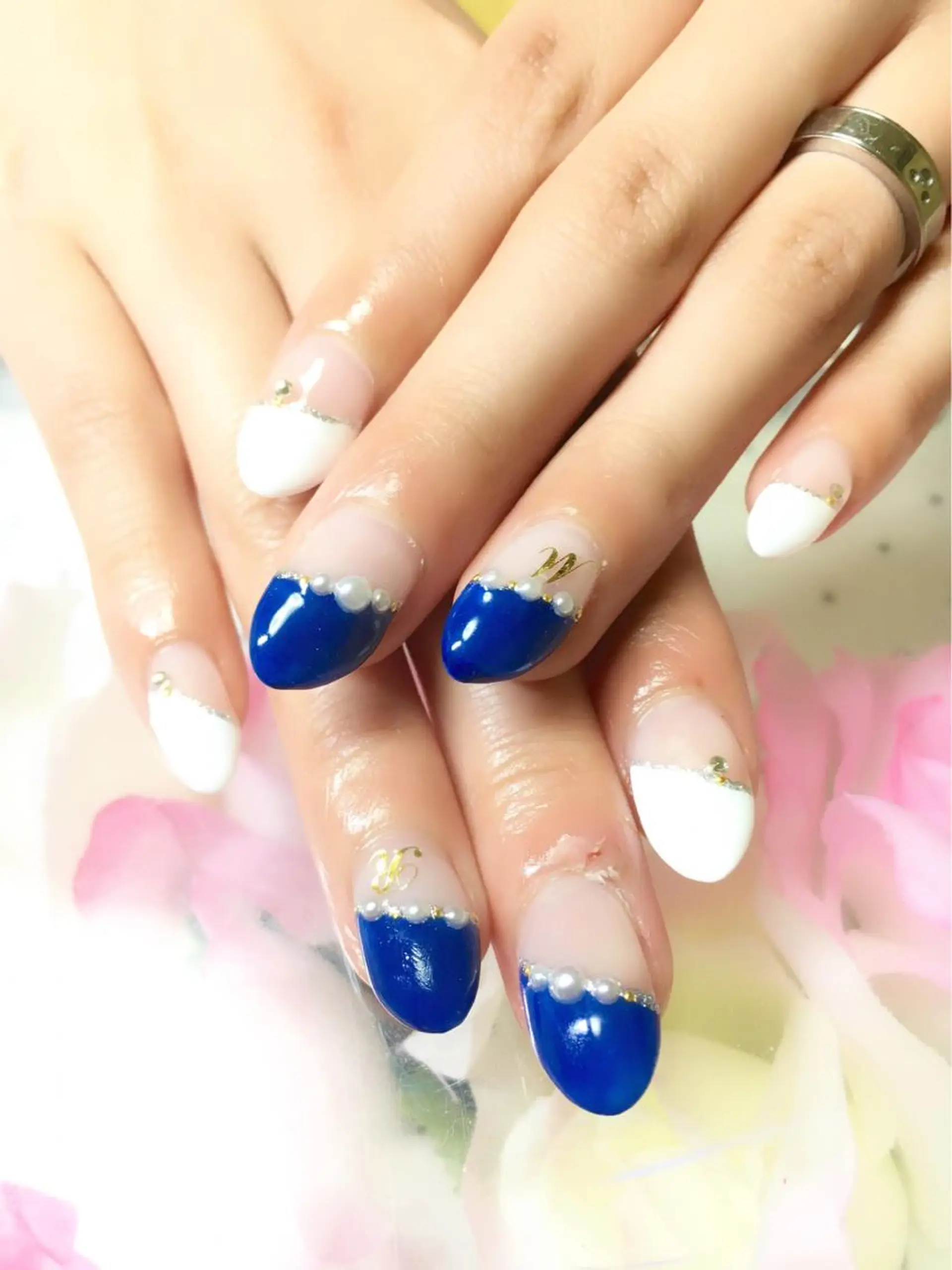 ネイル フットネイル ジェルネイル ミラーネイル パラジェル 春ネイル clover nailのネイルデザイン