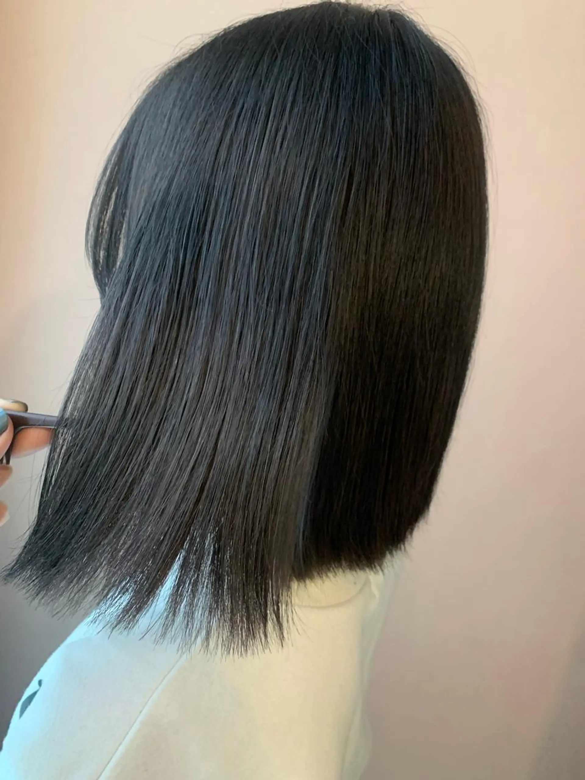 ショート カラー ダークグレー hub hair レイヤー/透明感のヘアスタイル