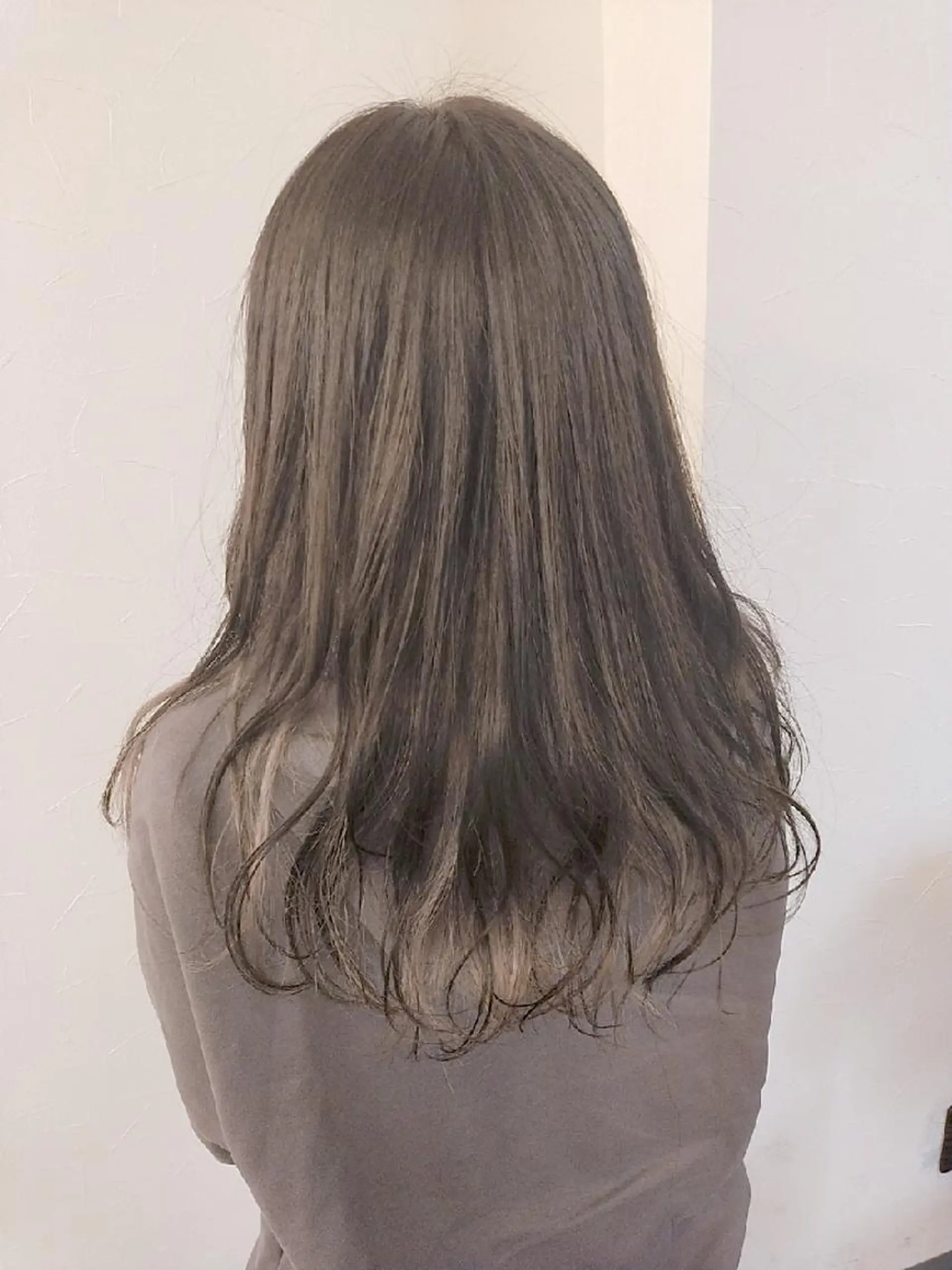 カラー ミディアム バレイヤージュ ブリーチ ケアブリーチ ダブルカラー グラデーションカラー ヘアカラー トリートメント デザインカラー 髪質改善Lilithのその他イメージ