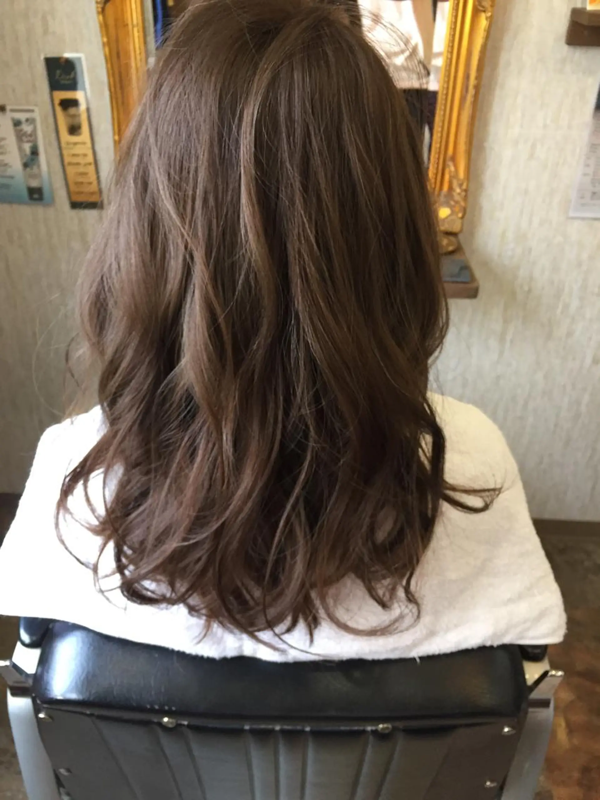 ロング カラー ブリーチ グレージュ ブリーチなしカラー 統括ディレクター kuriのヘアスタイル