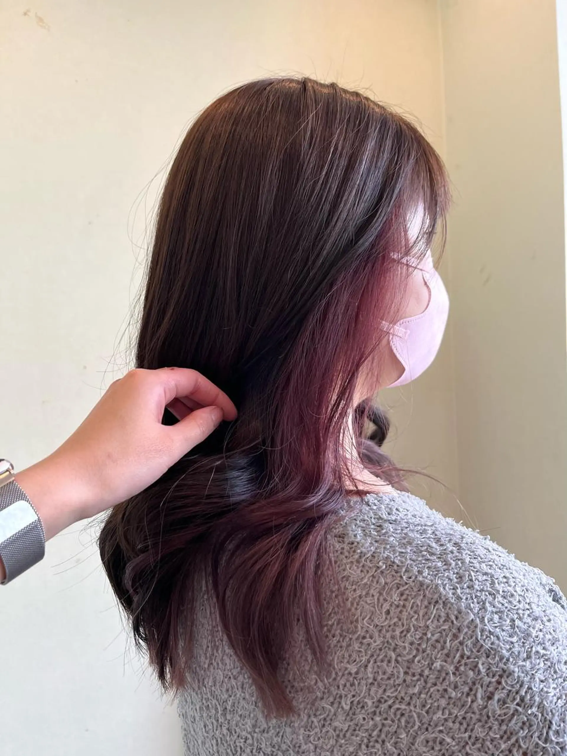 セミロング カラー インナーカラー レッドカラー ヘアカラー トリートメント yuri🌼 NUMBER 天王寺のヘアスタイル