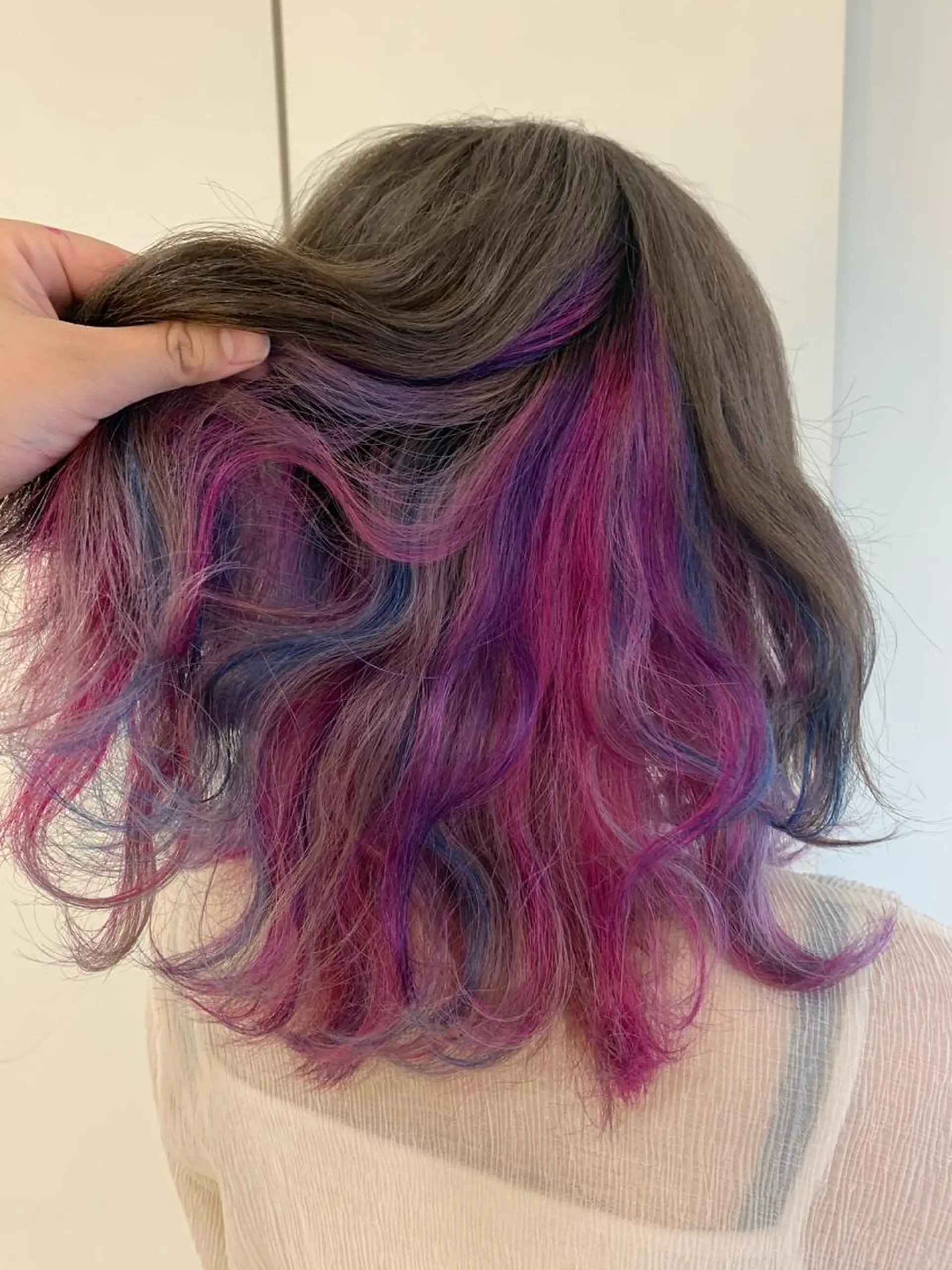 ロング カラー ブリーチ ユニコーンカラー 広がり、まとまらない お悩み改善/ 中田のヘアスタイル