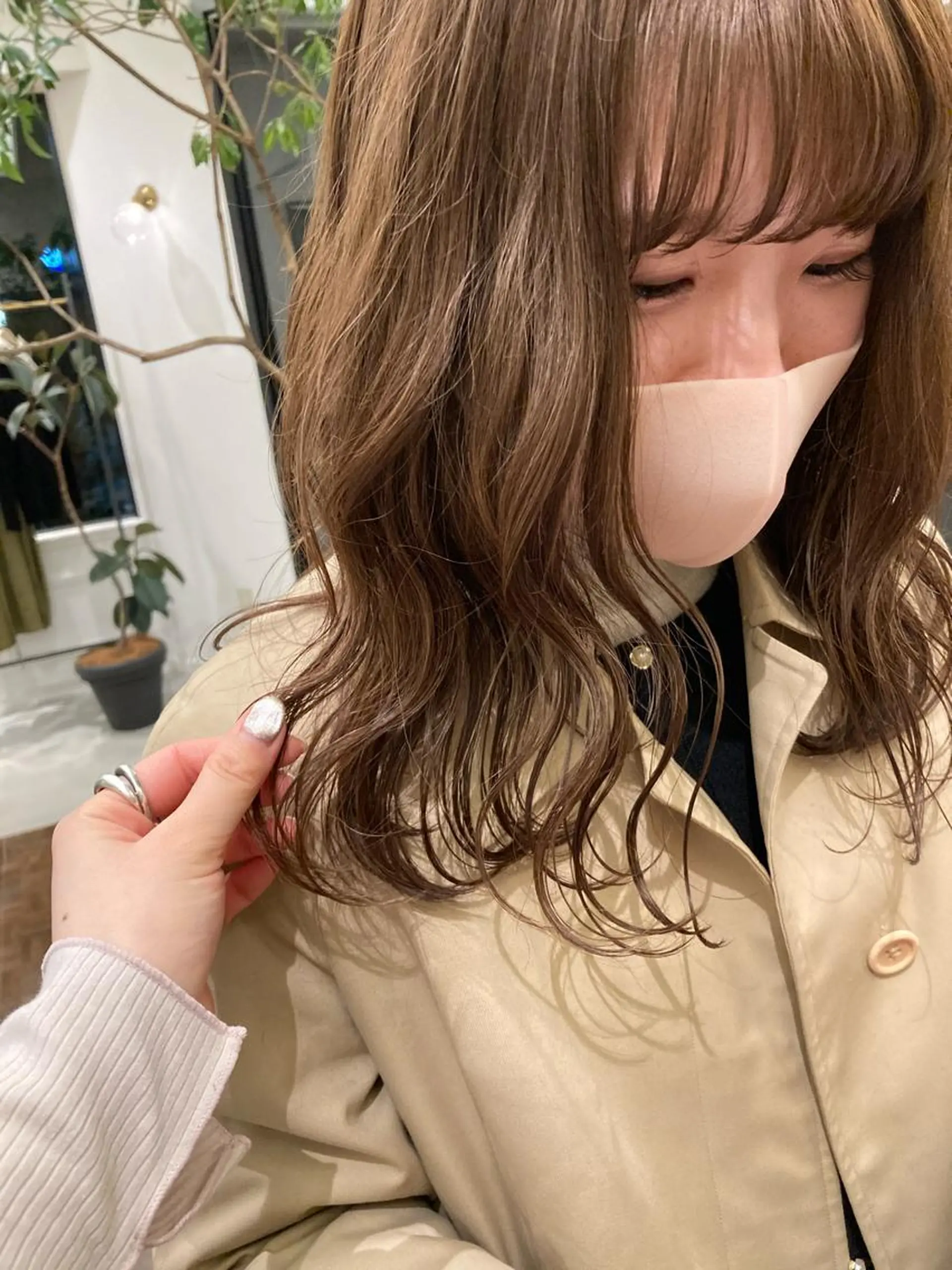 セミロング オオタ ユキのヘアスタイル