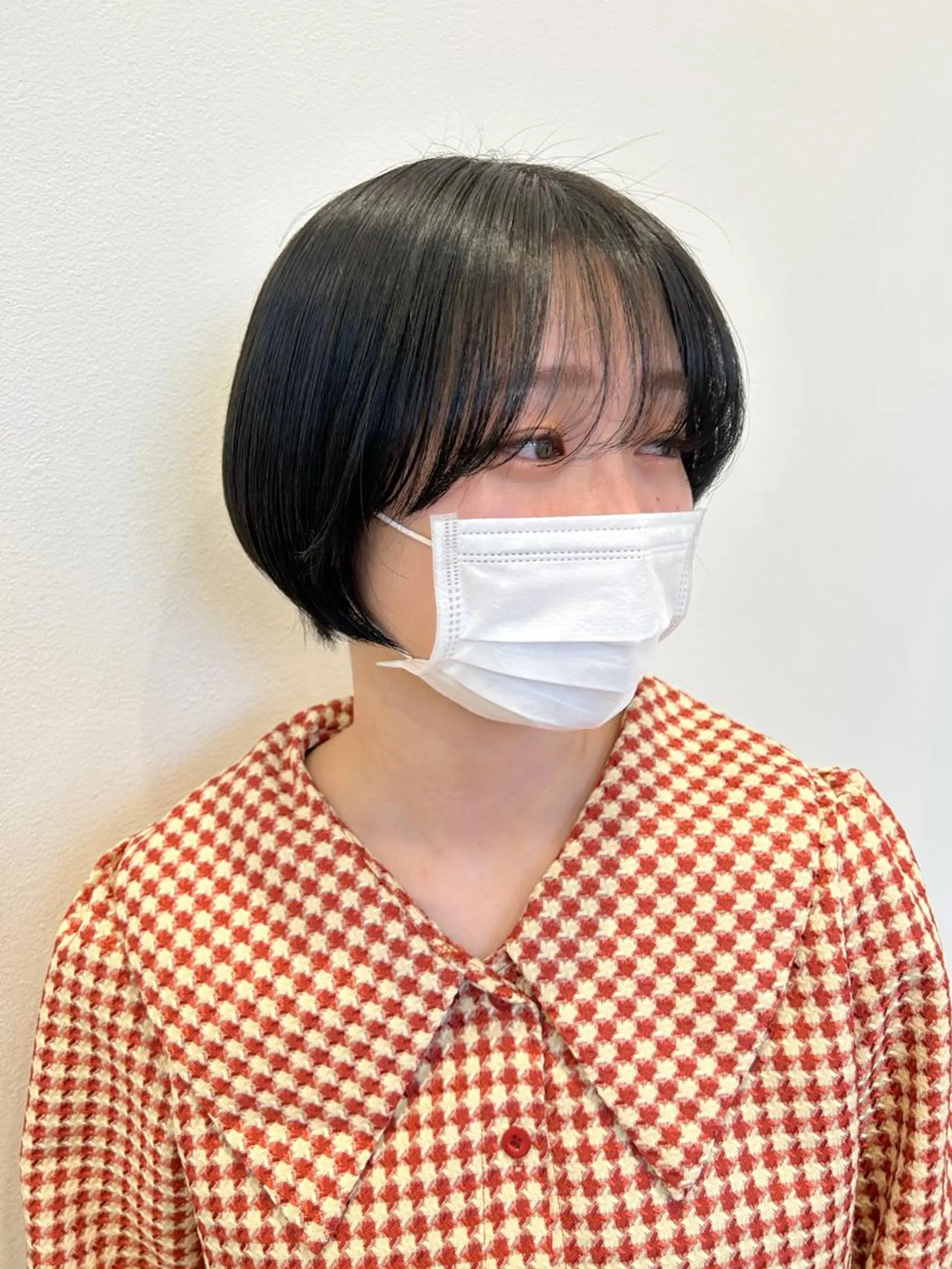 ショート カラー 長山 茉白のヘアスタイル