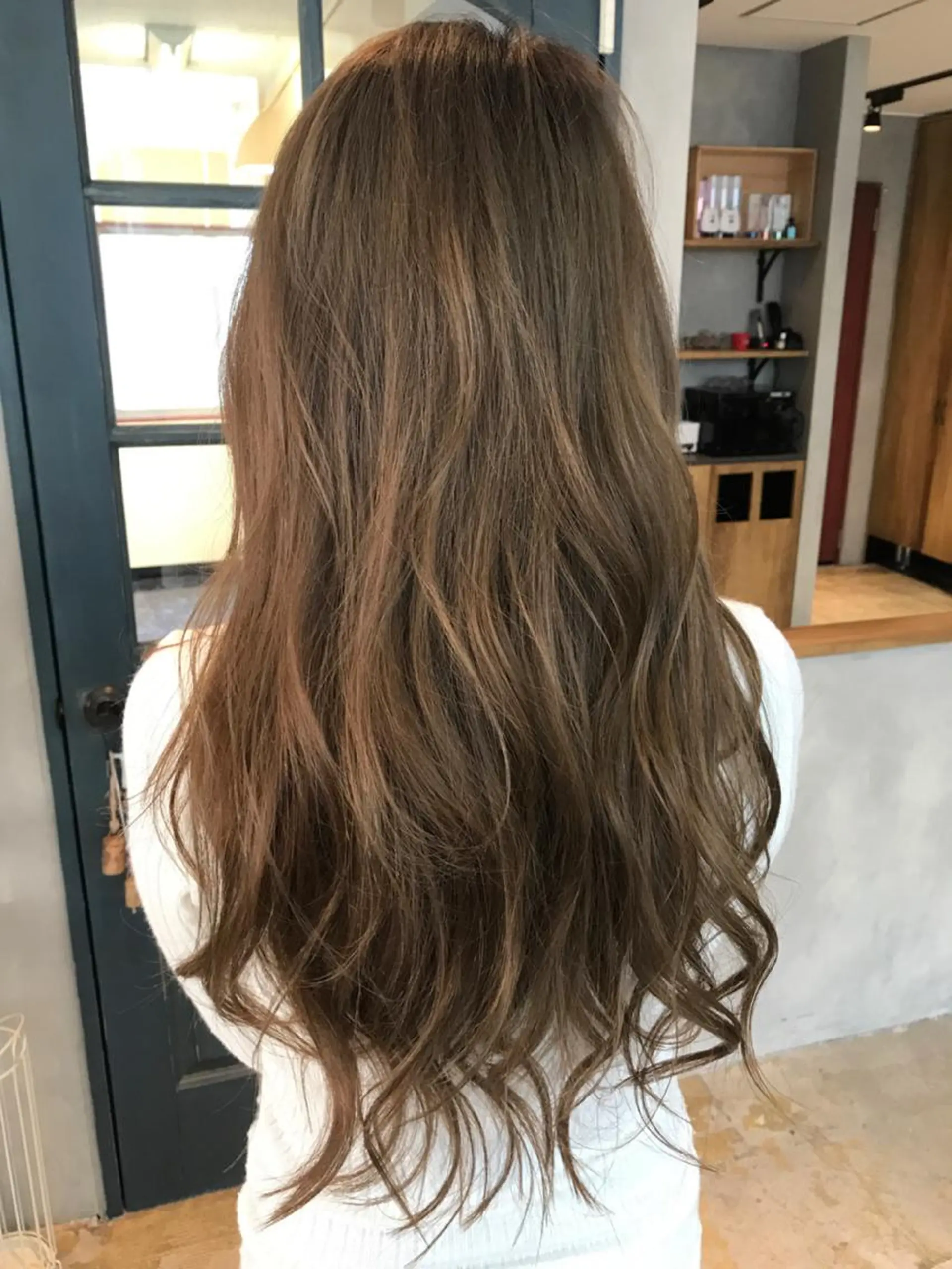 ロング カラー パーマ ヘアアレンジ グレージュ タカサキ ケイタのヘアスタイル