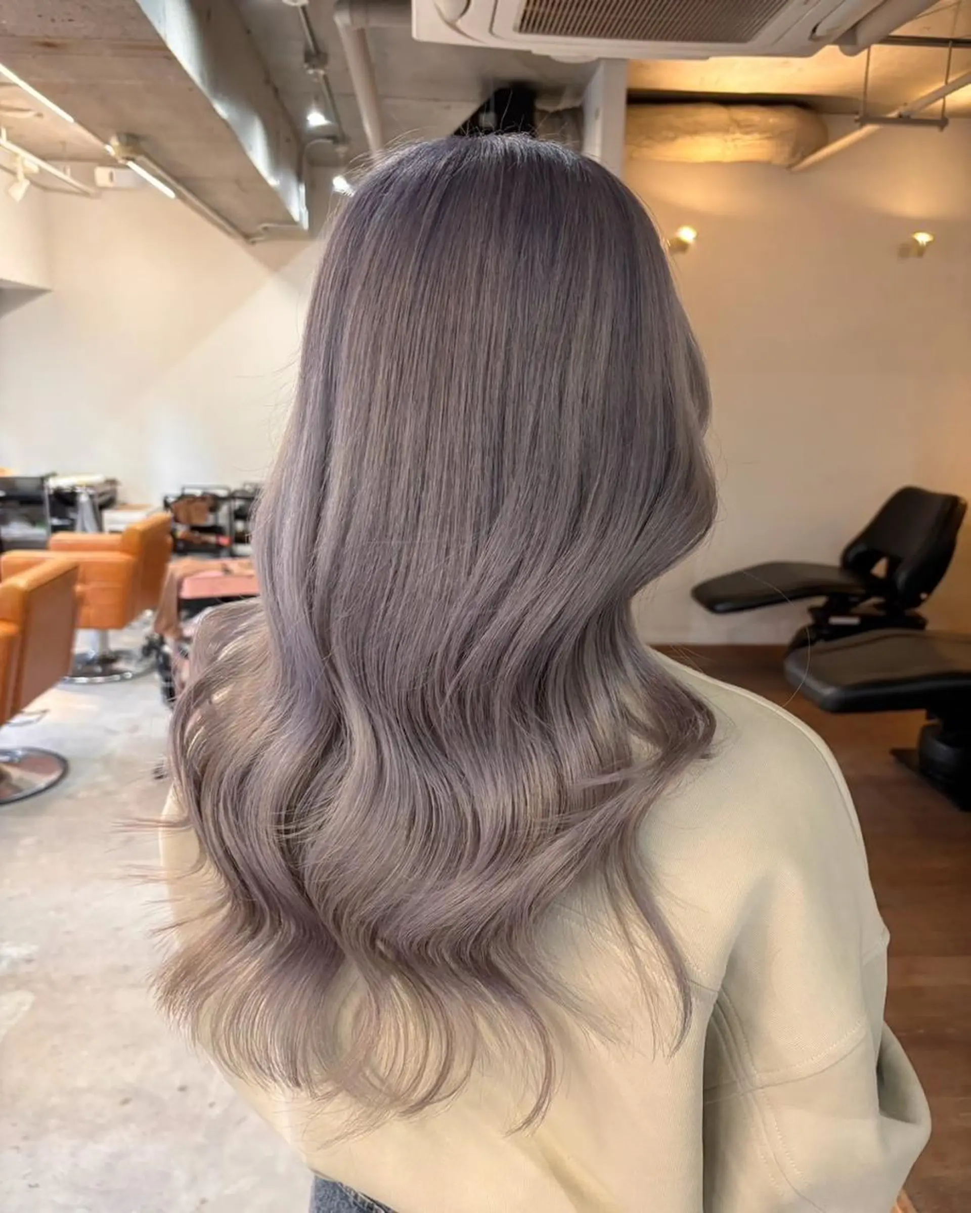 ロング カラー ショートボブ バレイヤージュ ベージュカラー 黒髪 ブリーチ カット ヘアカラー ili 梅田のヘアスタイル